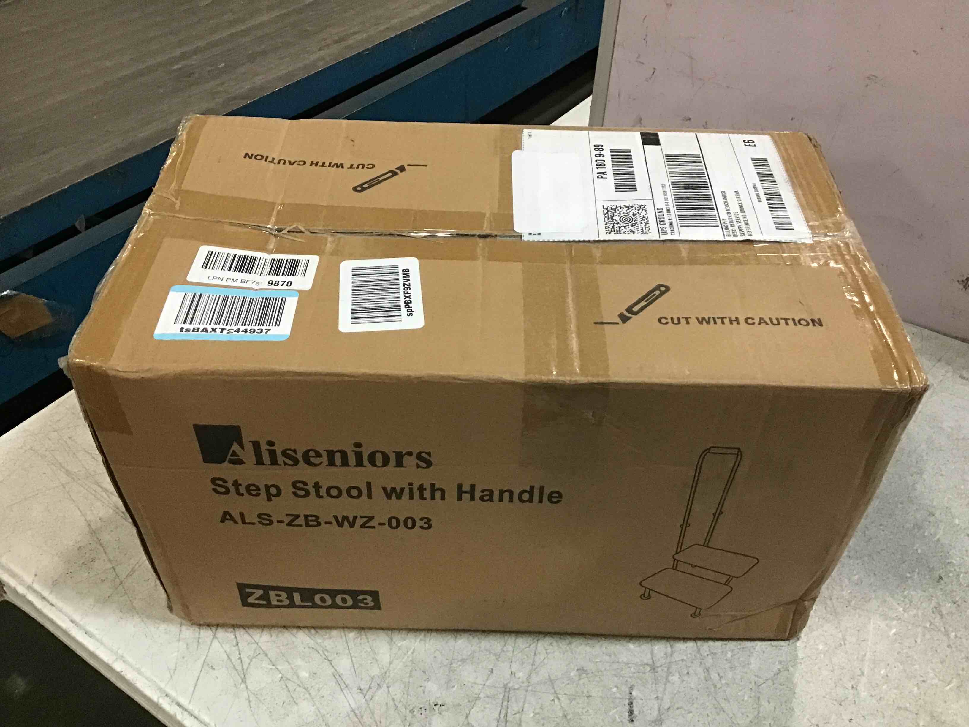 https://s3.amazonaws.com/lotting-images-prod/bidfta/PPE0028196_1727743787624.jpeg
