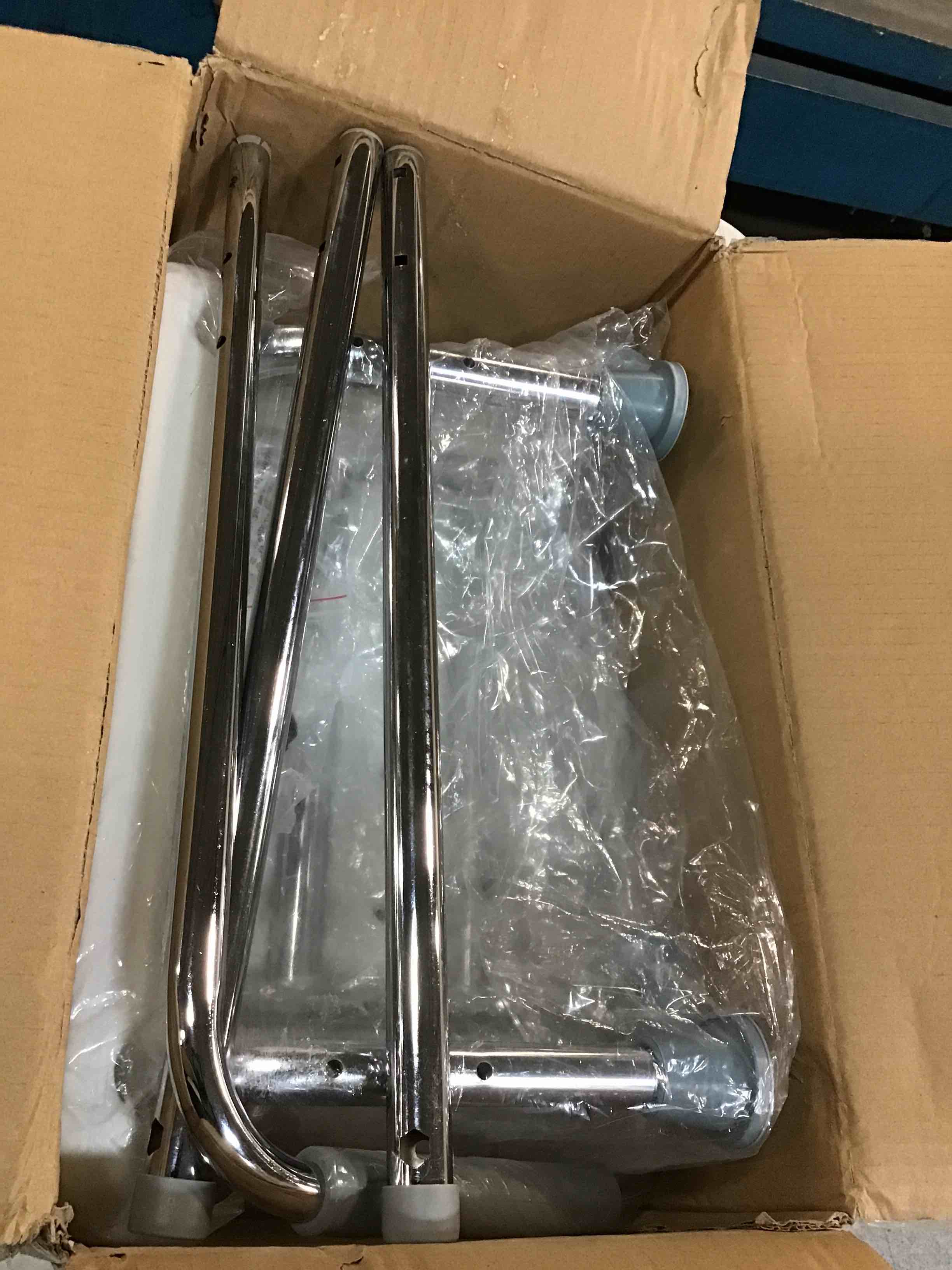 https://s3.amazonaws.com/lotting-images-prod/bidfta/PPE0028196_1727743829145.jpeg