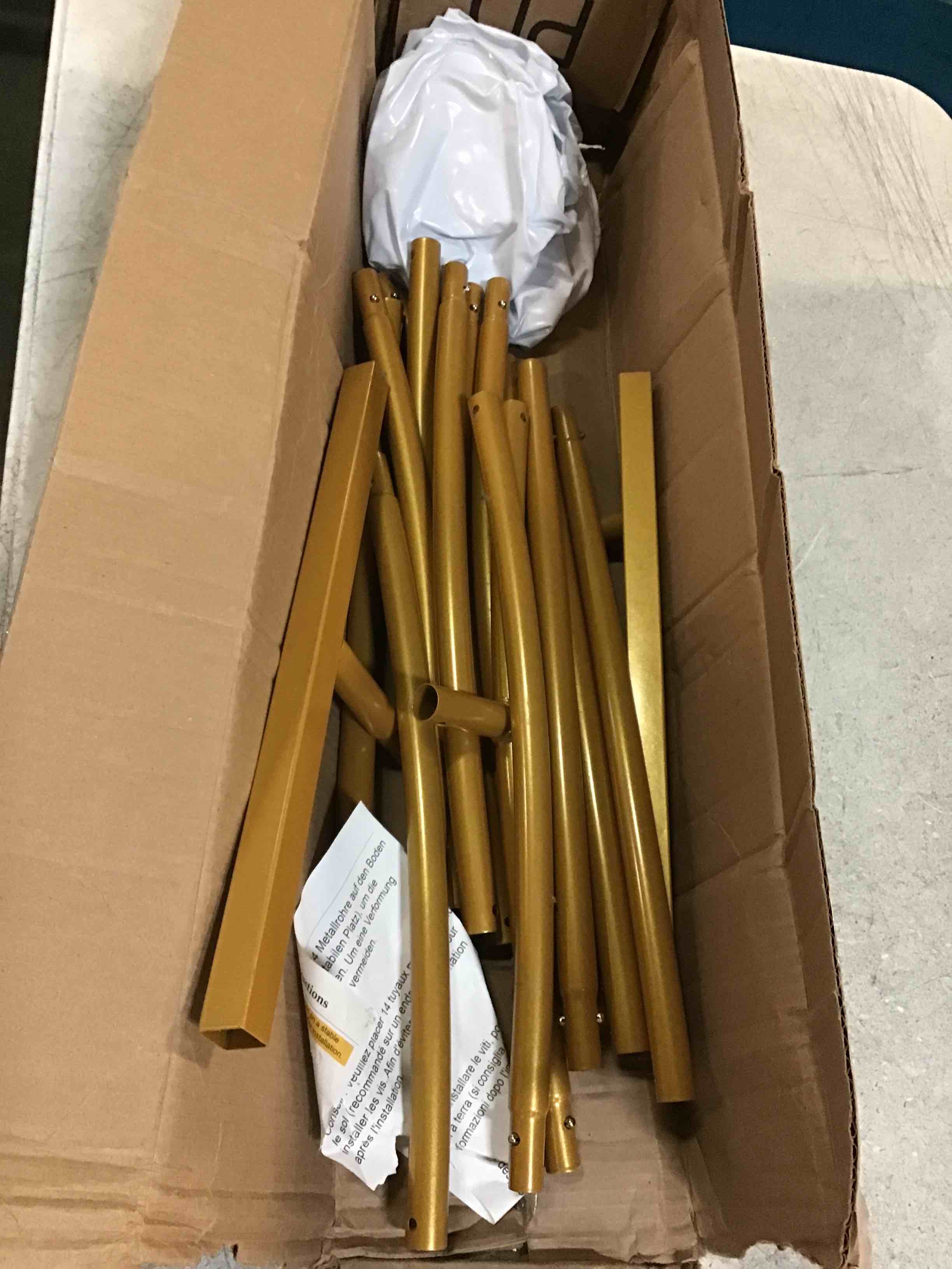 https://s3.amazonaws.com/lotting-images-prod/bidfta/PPE0028263_1727735198383.jpeg