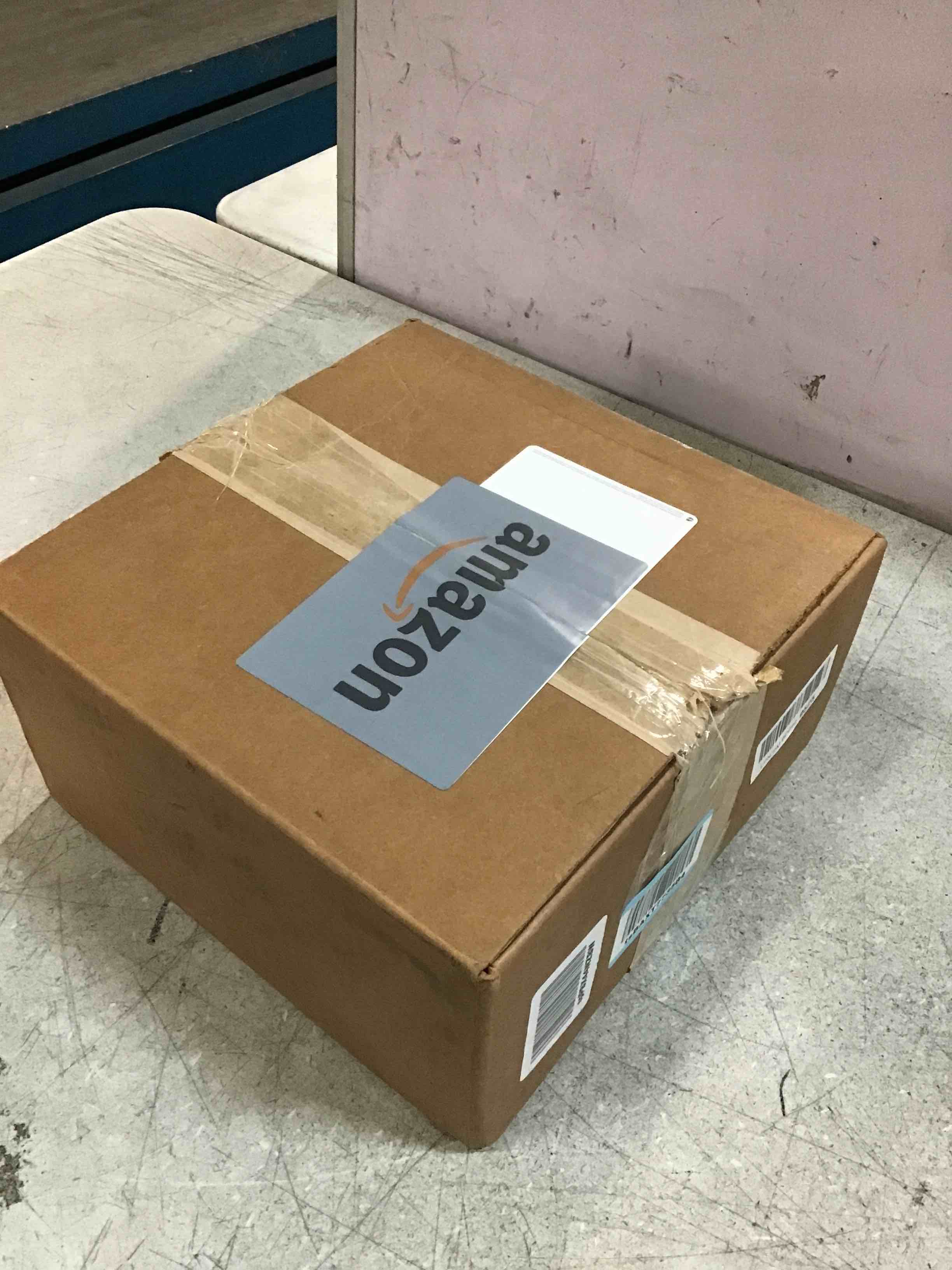 https://s3.amazonaws.com/lotting-images-prod/bidfta/PPE0028346_1727410332032.jpeg