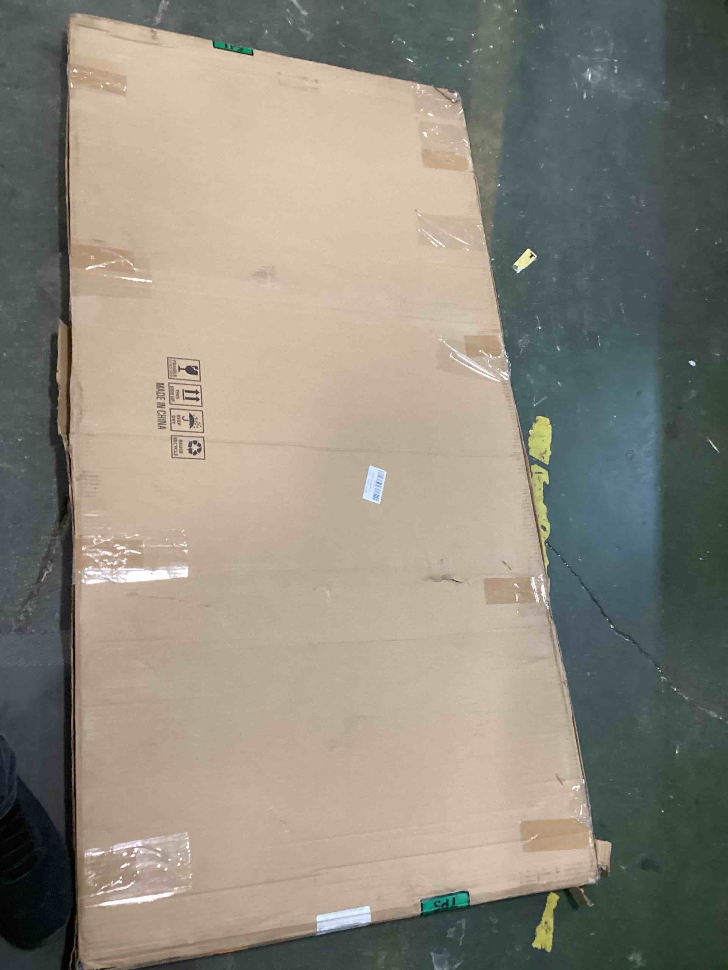 https://s3.amazonaws.com/lotting-images-prod/bidfta/PPE0028867_1726600907293.jpeg