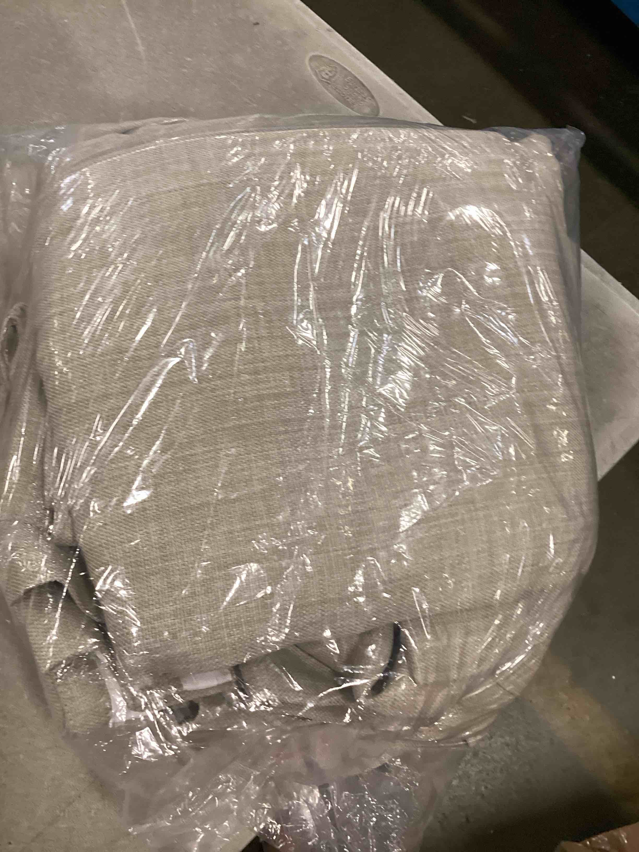 https://s3.amazonaws.com/lotting-images-prod/bidfta/PPE0029234_1724108166246.jpeg
