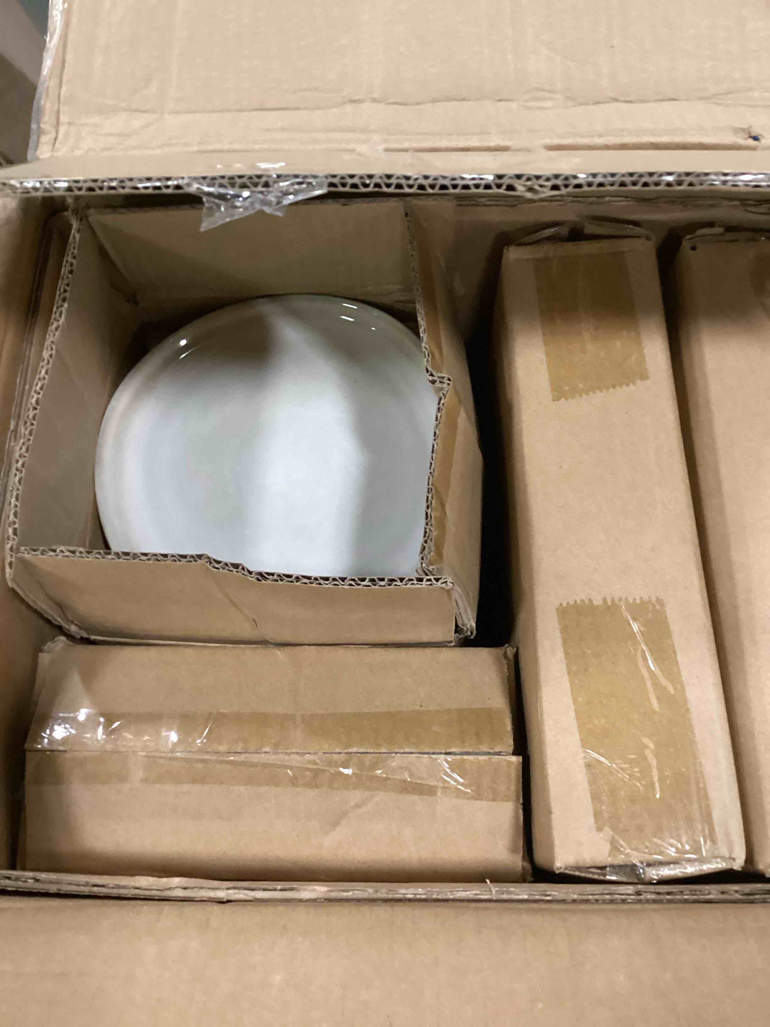 https://s3.amazonaws.com/lotting-images-prod/bidfta/PPE0029396_1723855630459.jpeg