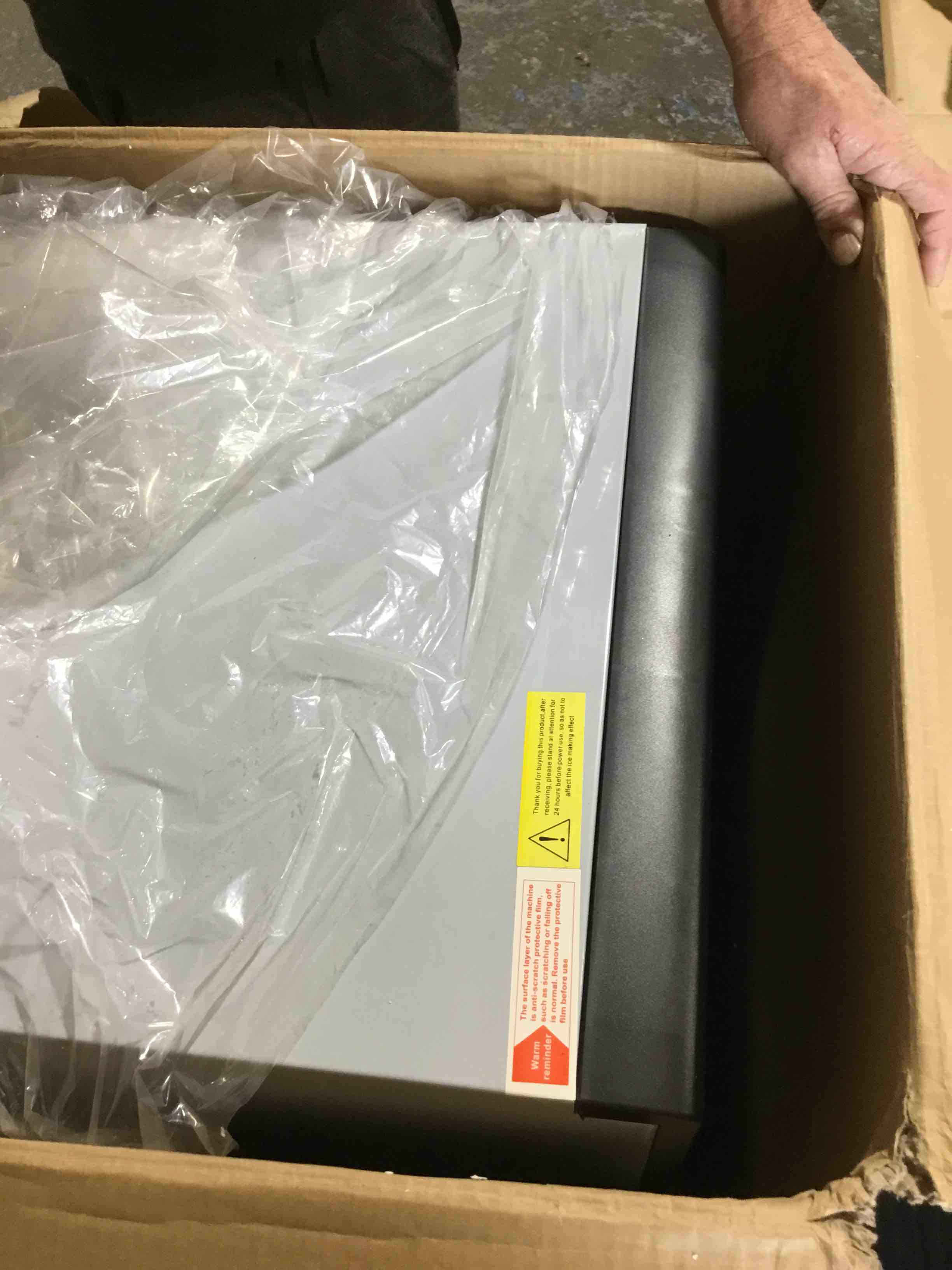 https://s3.amazonaws.com/lotting-images-prod/bidfta/PPE0031505_1724182991500.jpeg