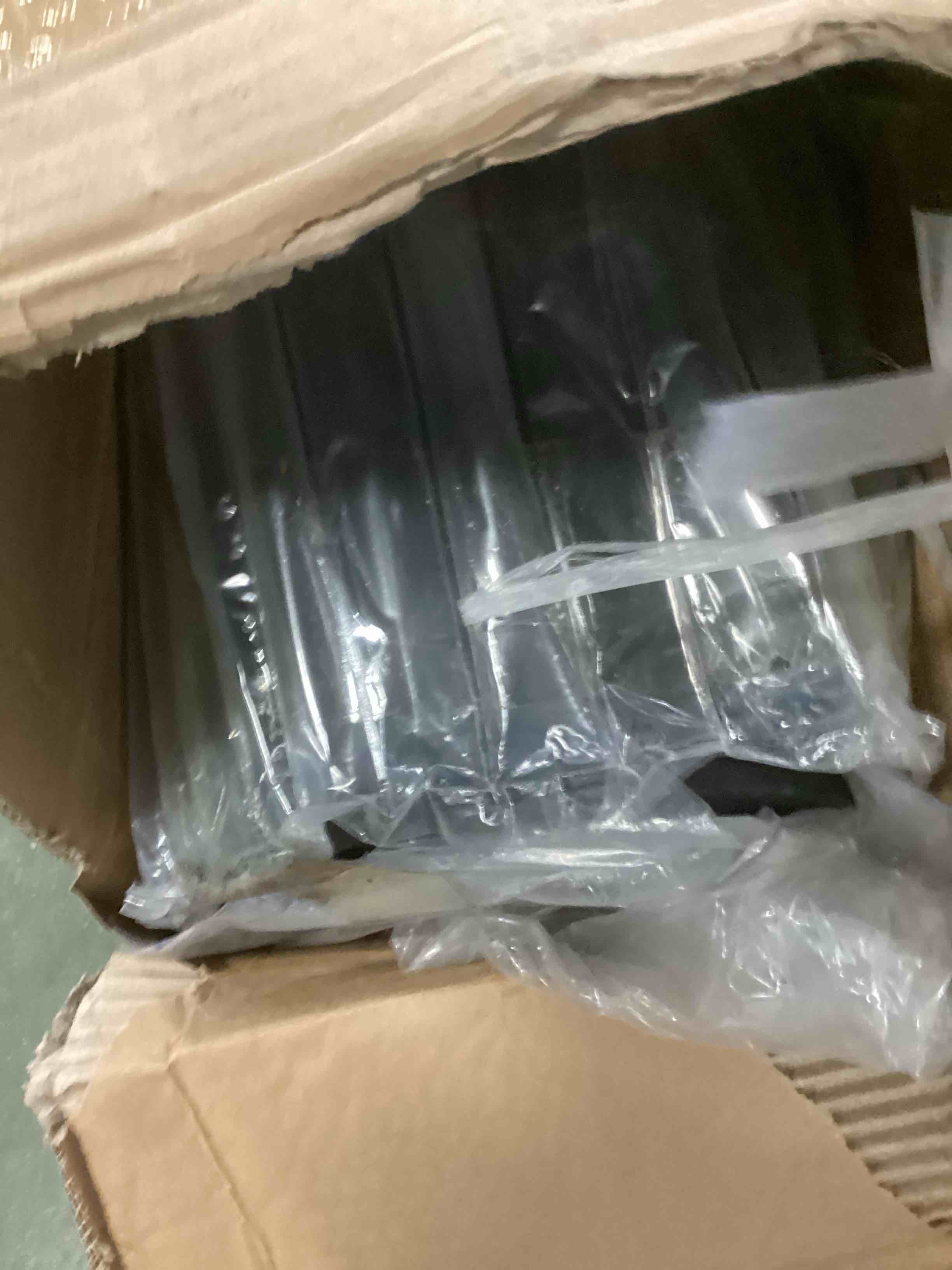 https://s3.amazonaws.com/lotting-images-prod/bidfta/PPE0032585_1724248394604.jpeg