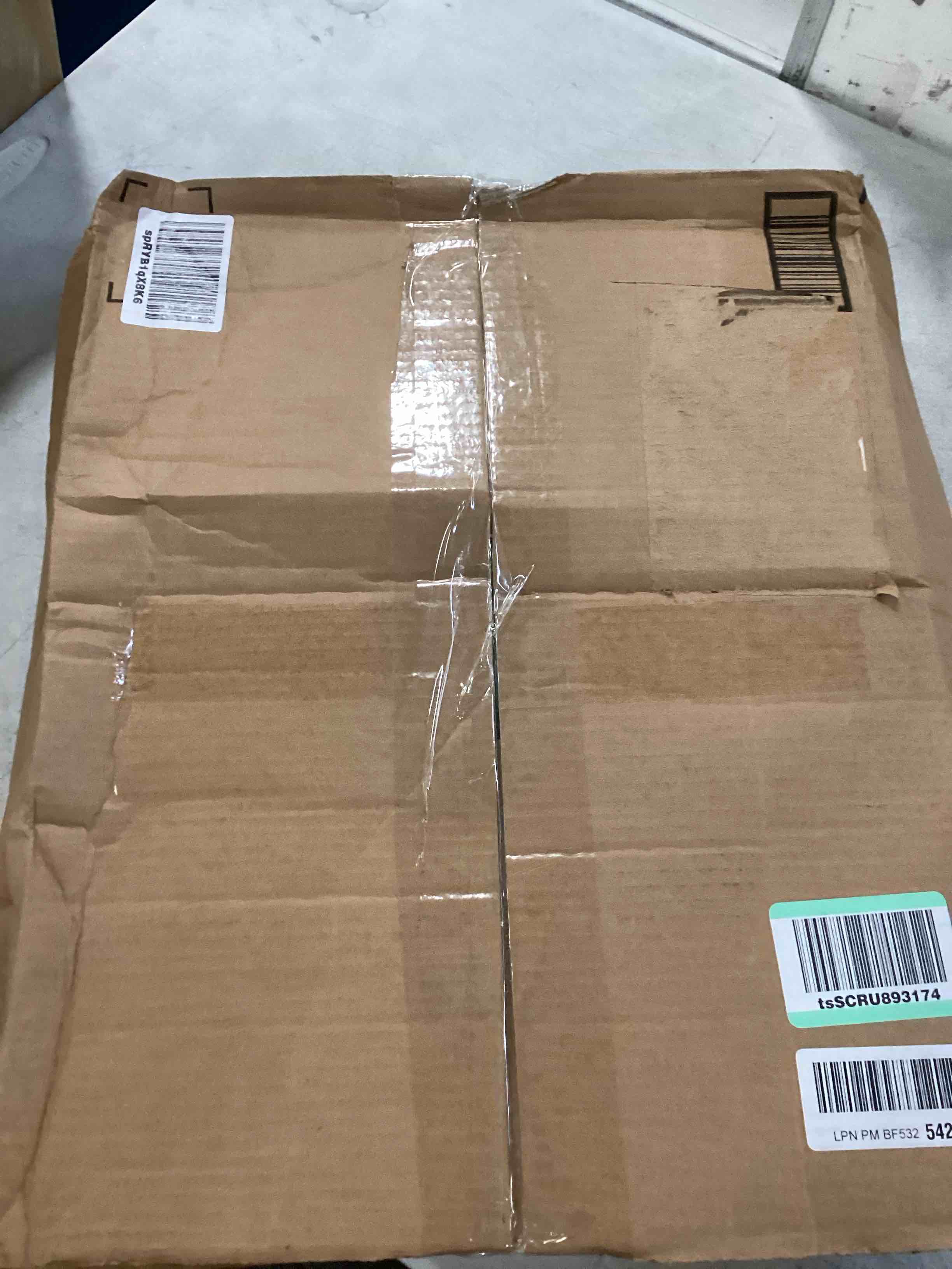 https://s3.amazonaws.com/lotting-images-prod/bidfta/PPE0032776_1724166085740.jpeg