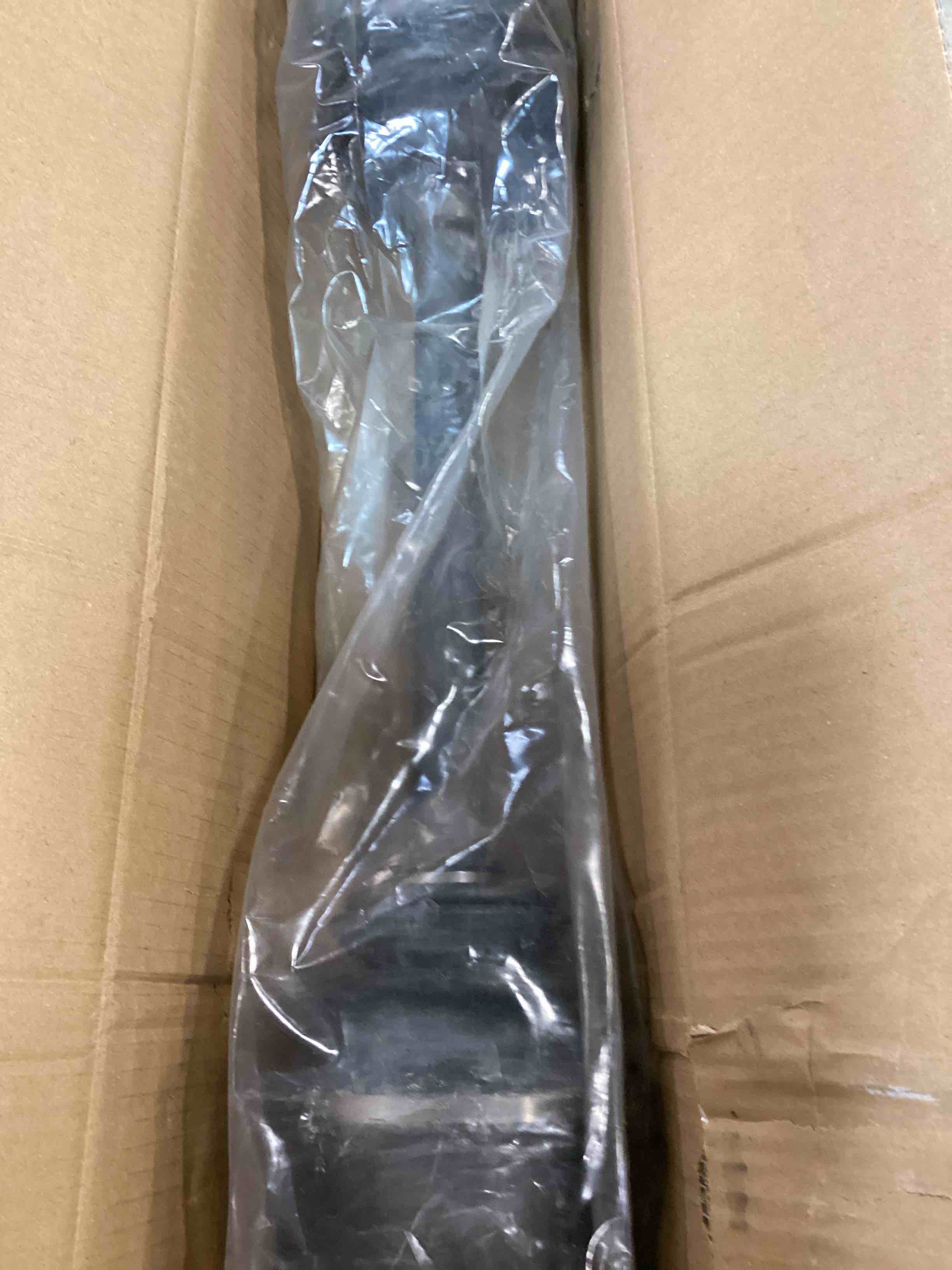 https://s3.amazonaws.com/lotting-images-prod/bidfta/PPE0033573_1723578813777.jpeg