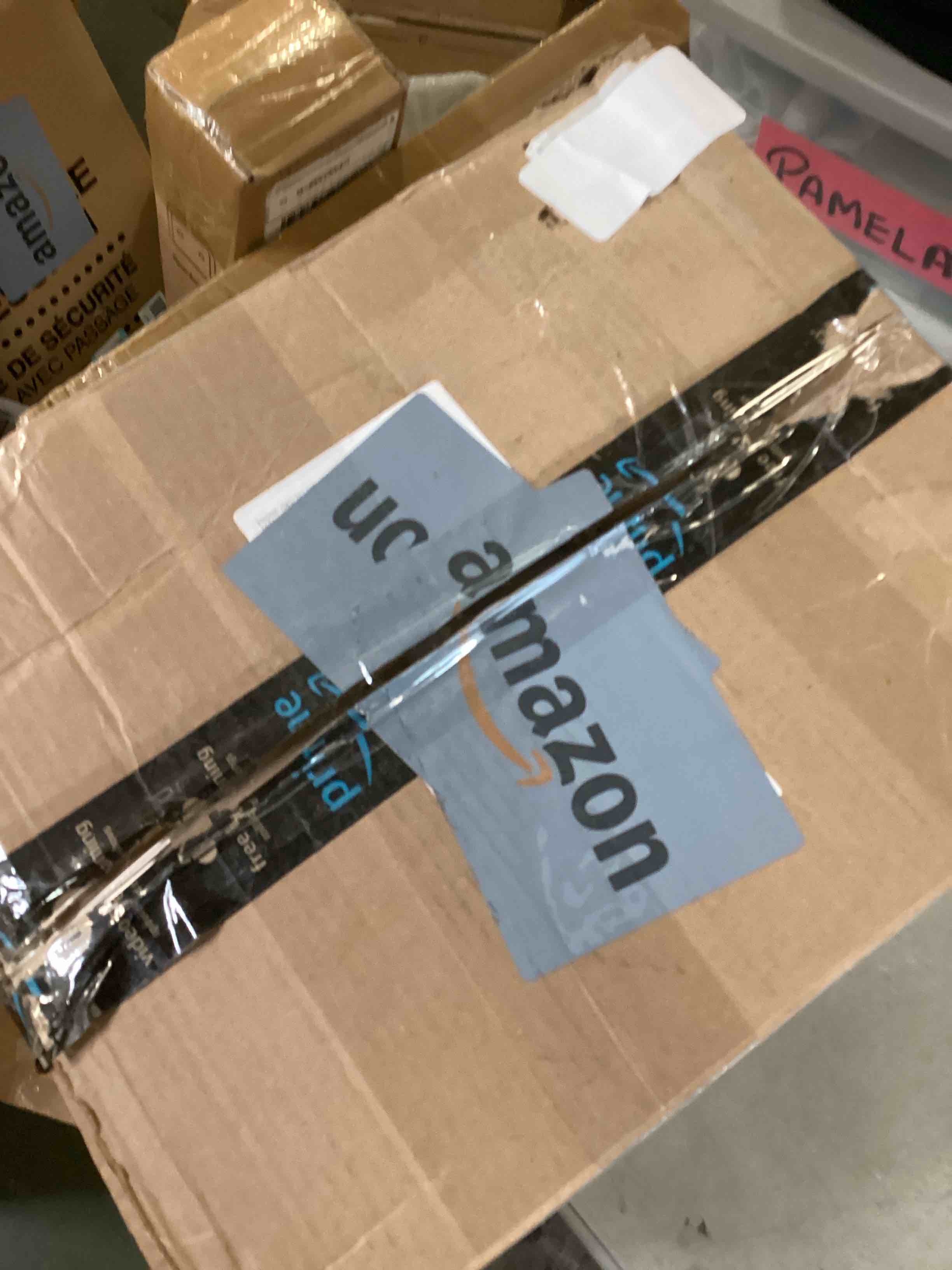 https://s3.amazonaws.com/lotting-images-prod/bidfta/PPE0034127_1728572812186.jpeg