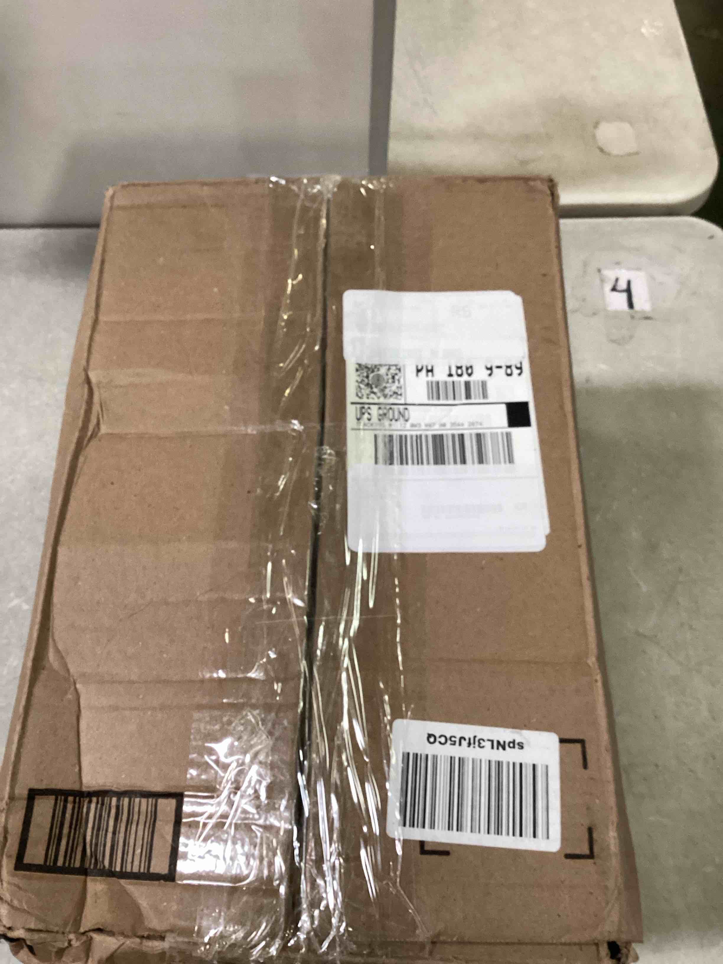 https://s3.amazonaws.com/lotting-images-prod/bidfta/PPE0034214_1728143491526.jpeg