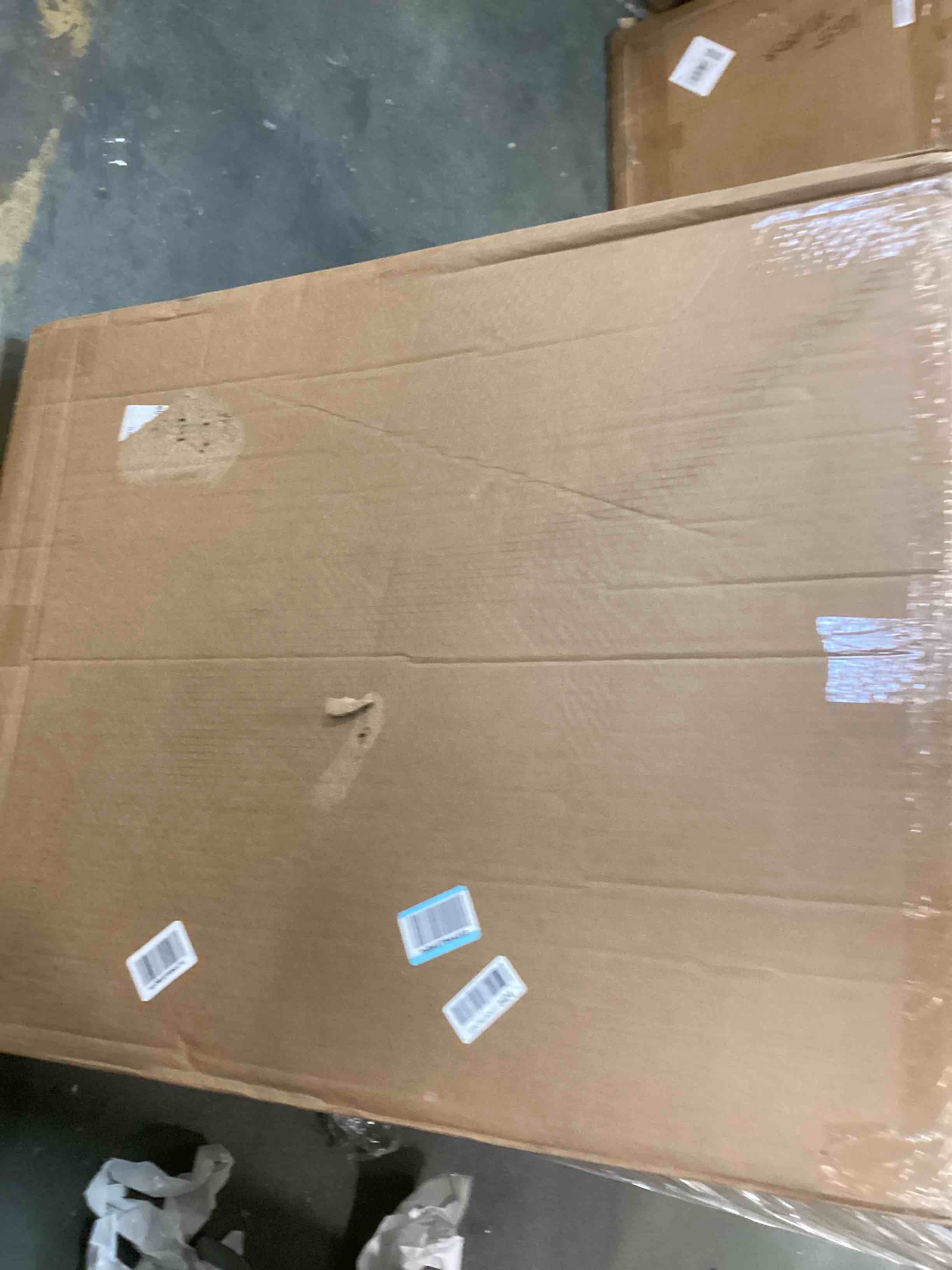 https://s3.amazonaws.com/lotting-images-prod/bidfta/PPE0034357_1724679316919.jpeg