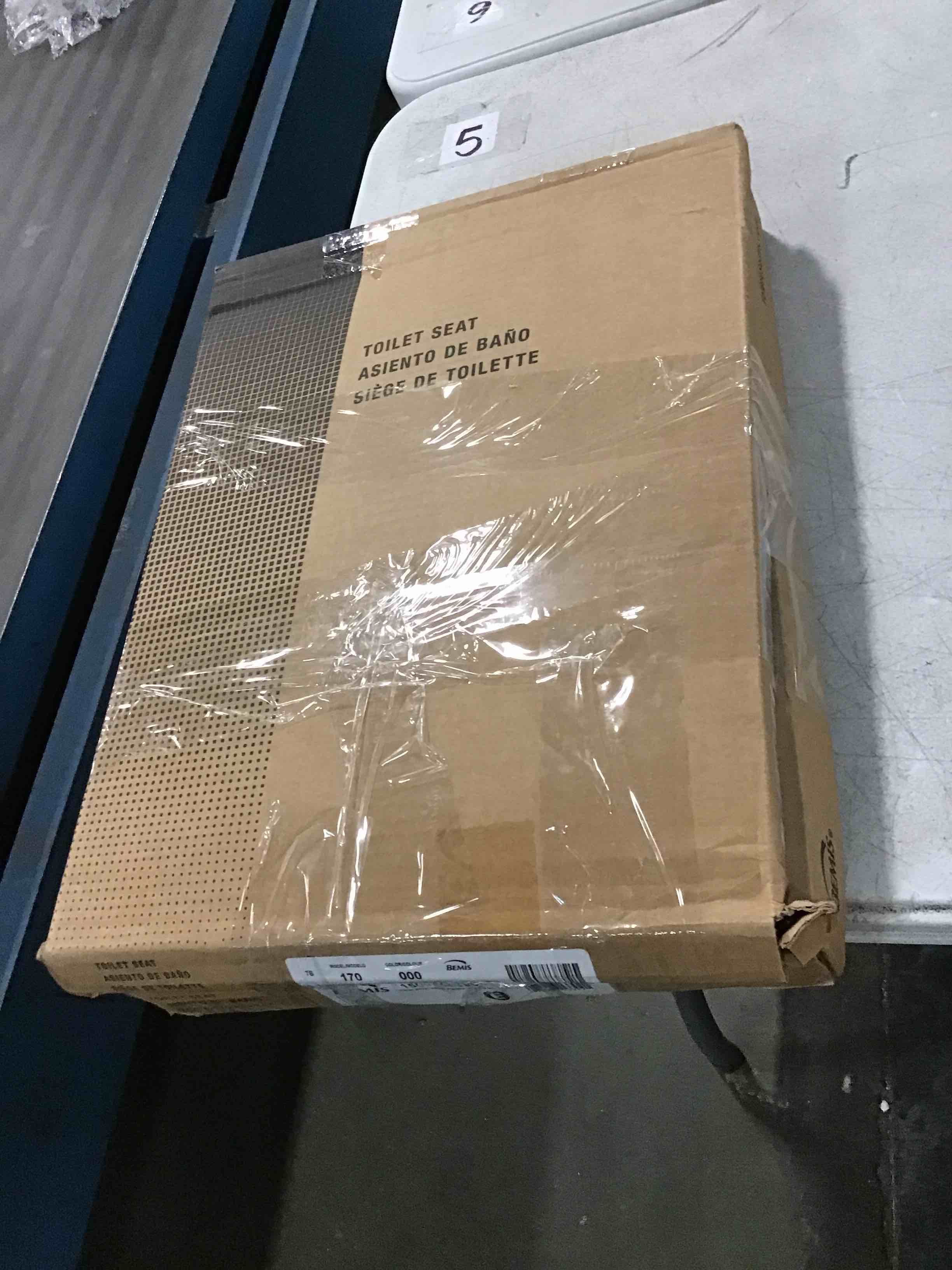 https://s3.amazonaws.com/lotting-images-prod/bidfta/PPE0034935_1724303166139.jpeg