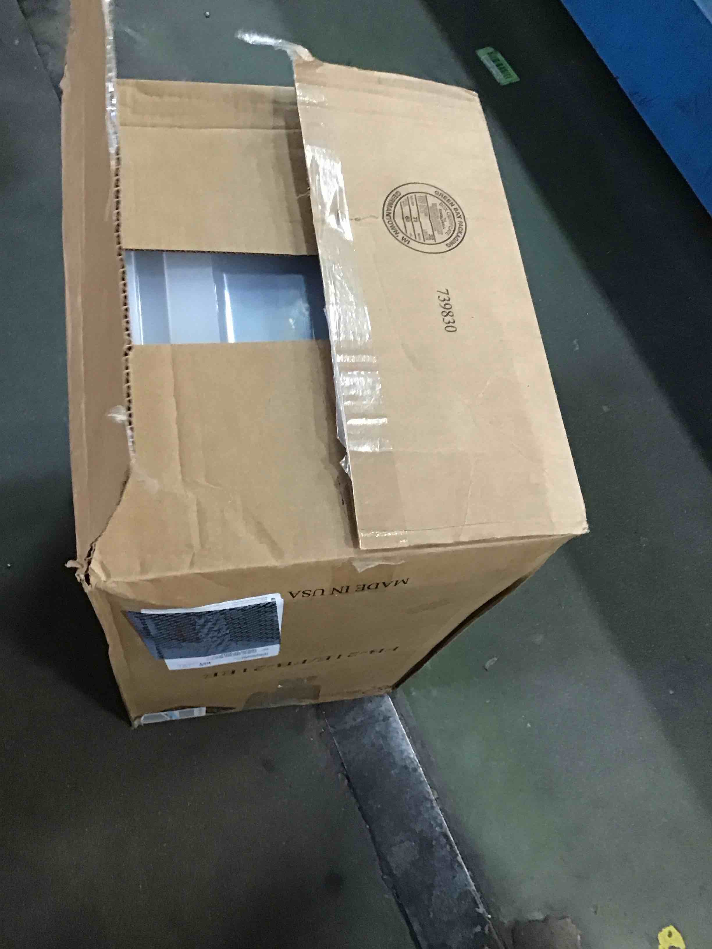 https://s3.amazonaws.com/lotting-images-prod/bidfta/PPE0035139_1724278234673.jpeg