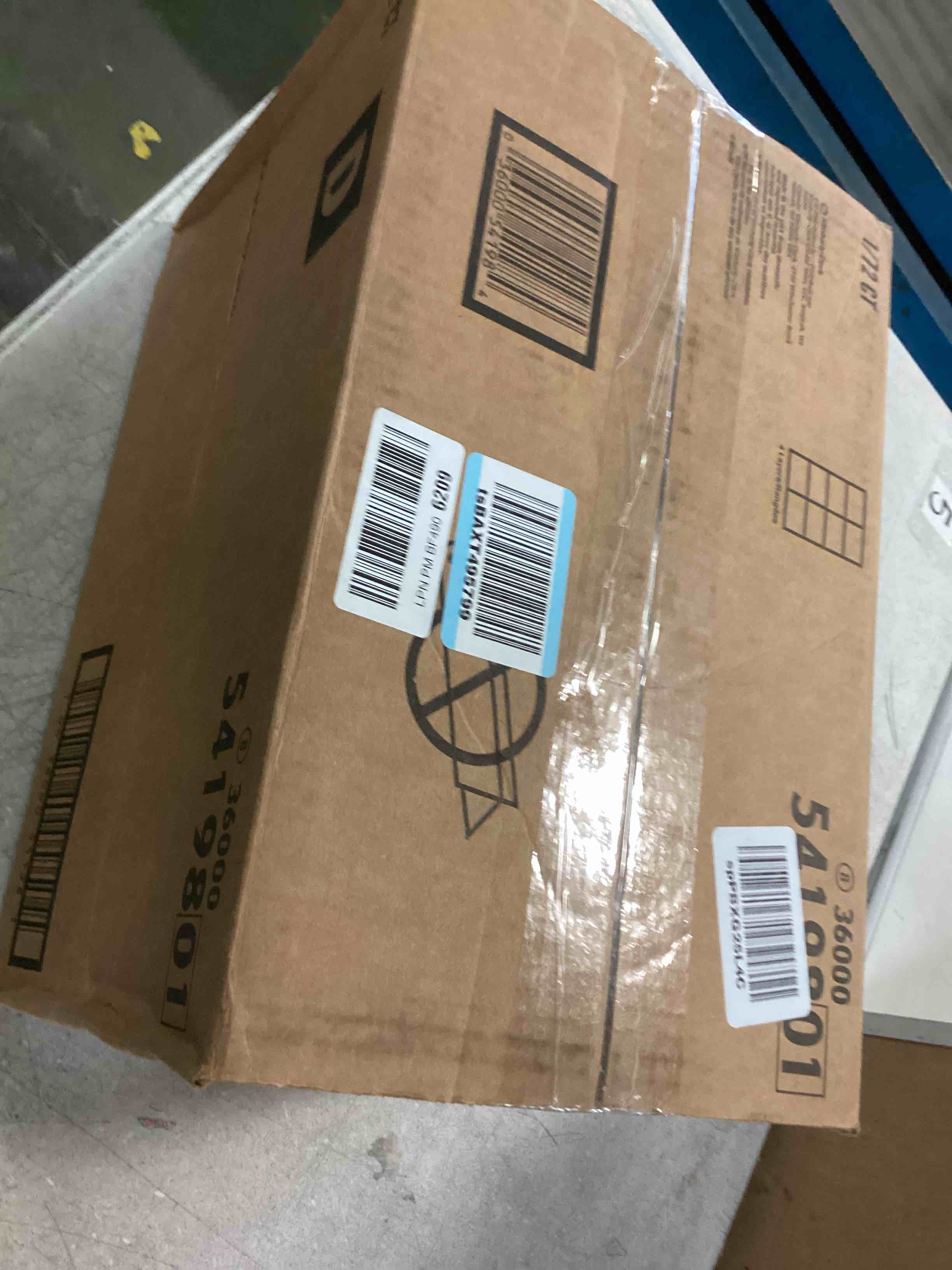 https://s3.amazonaws.com/lotting-images-prod/bidfta/PPE0035390_1724245943421.jpeg