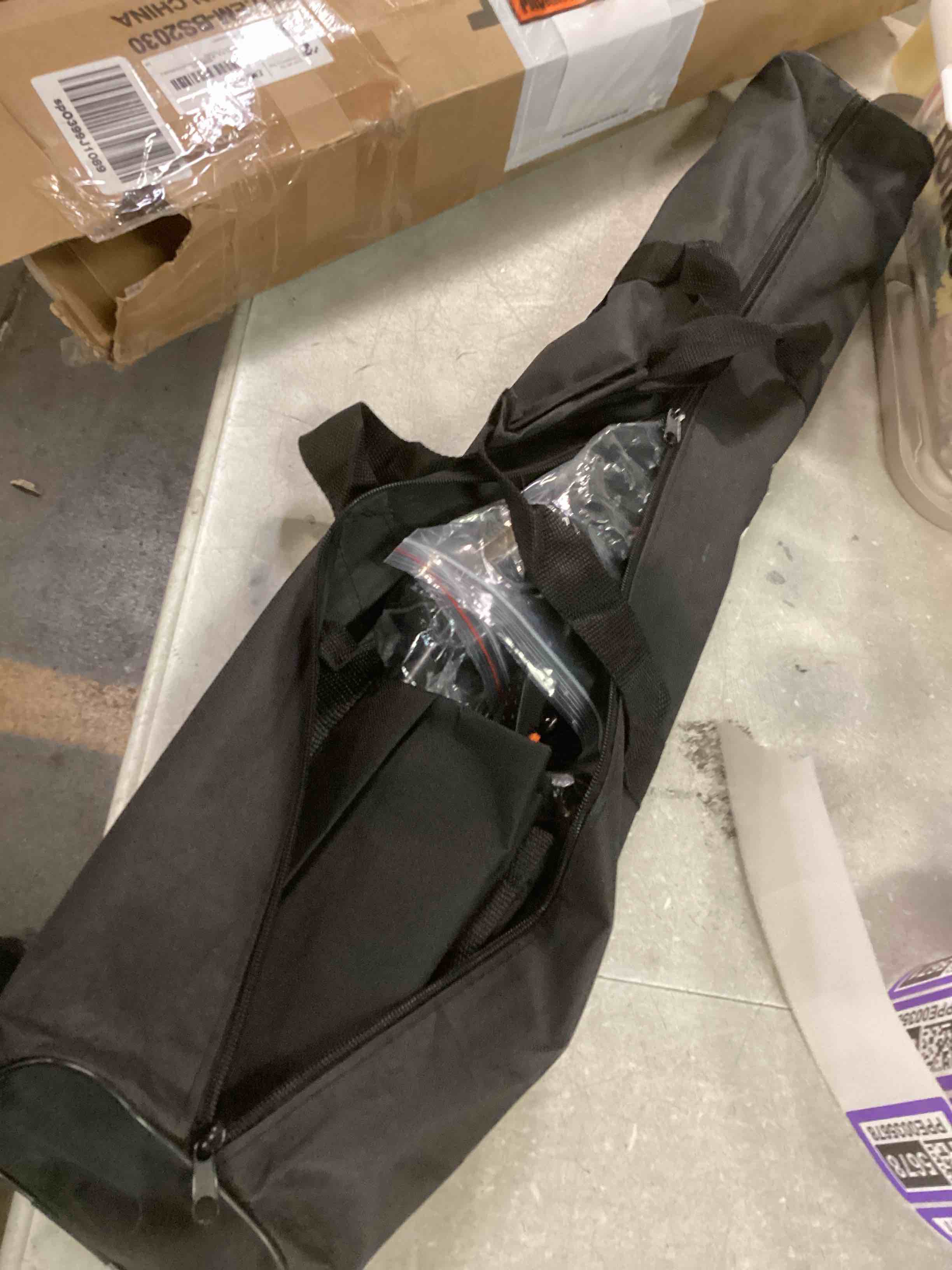 https://s3.amazonaws.com/lotting-images-prod/bidfta/PPE0035678_1724155754544.jpeg