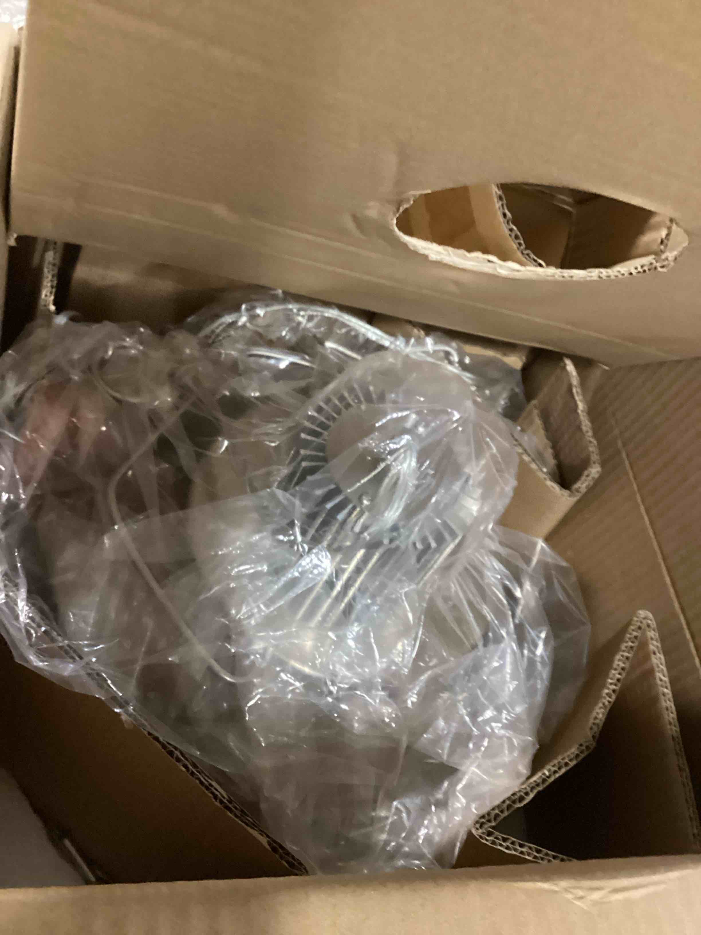 https://s3.amazonaws.com/lotting-images-prod/bidfta/PPE0037208_1746472463379.jpeg