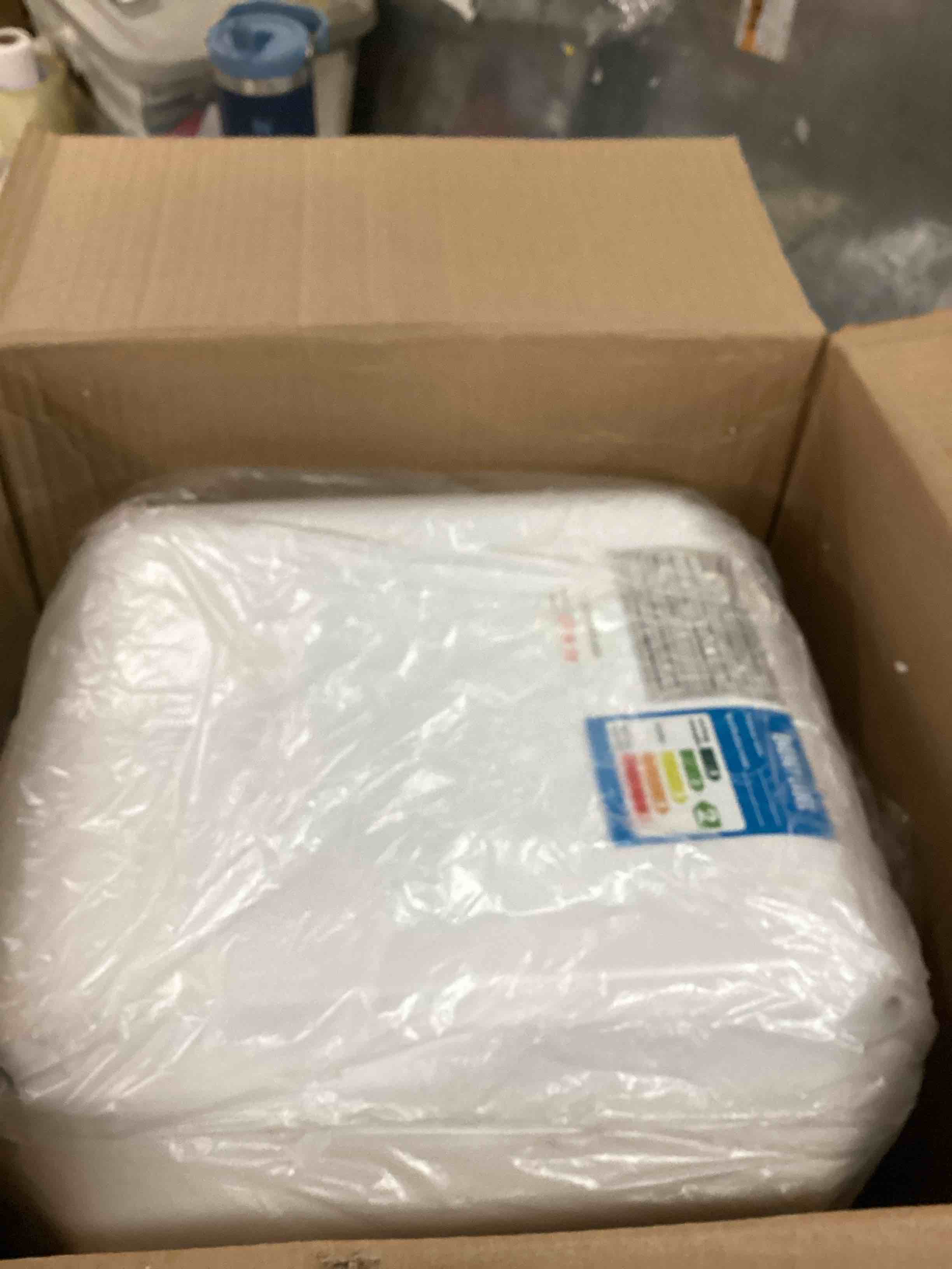 https://s3.amazonaws.com/lotting-images-prod/bidfta/PPE0038346_1724813337205.jpeg