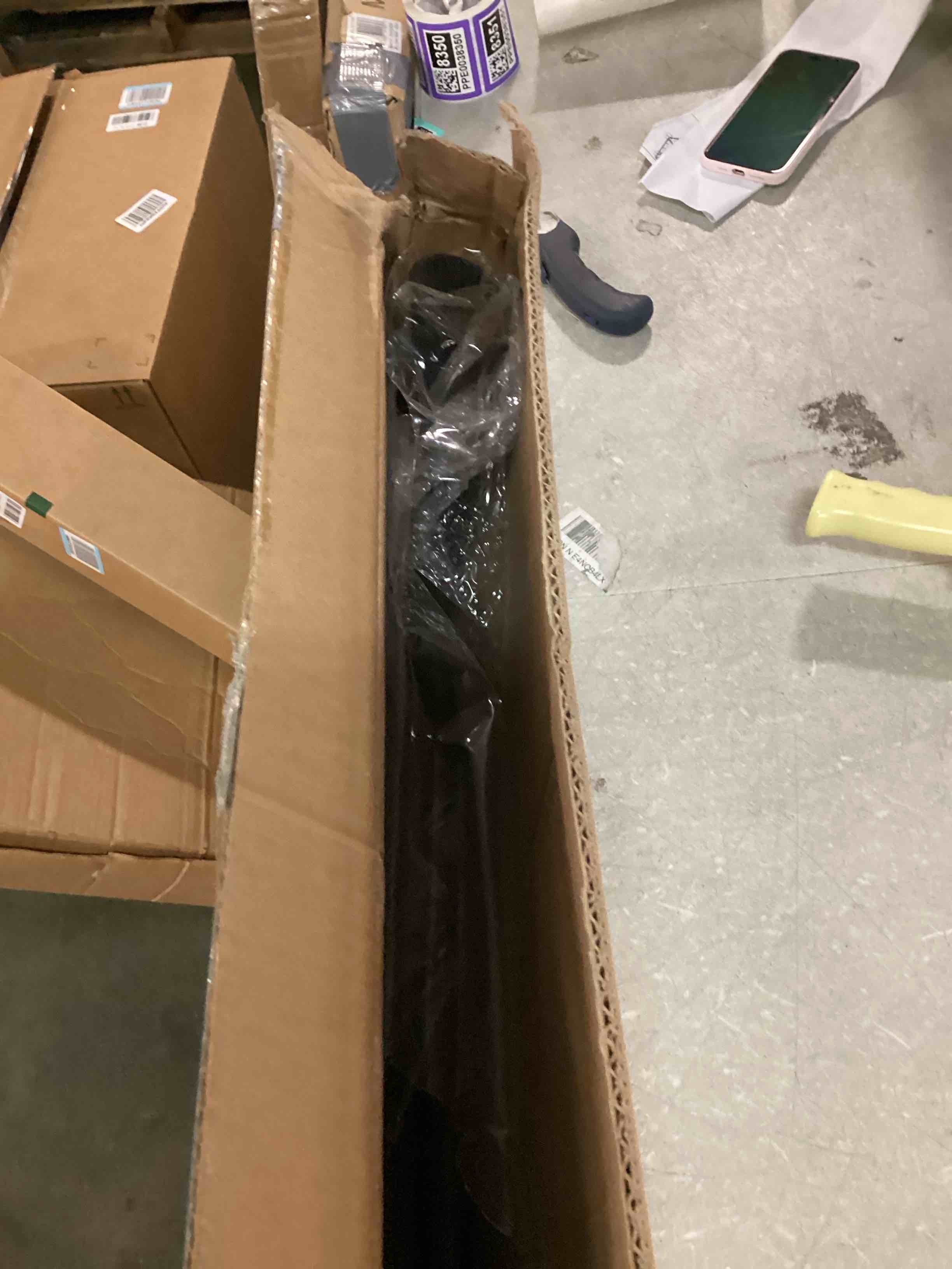 https://s3.amazonaws.com/lotting-images-prod/bidfta/PPE0038351_1724812874295.jpeg