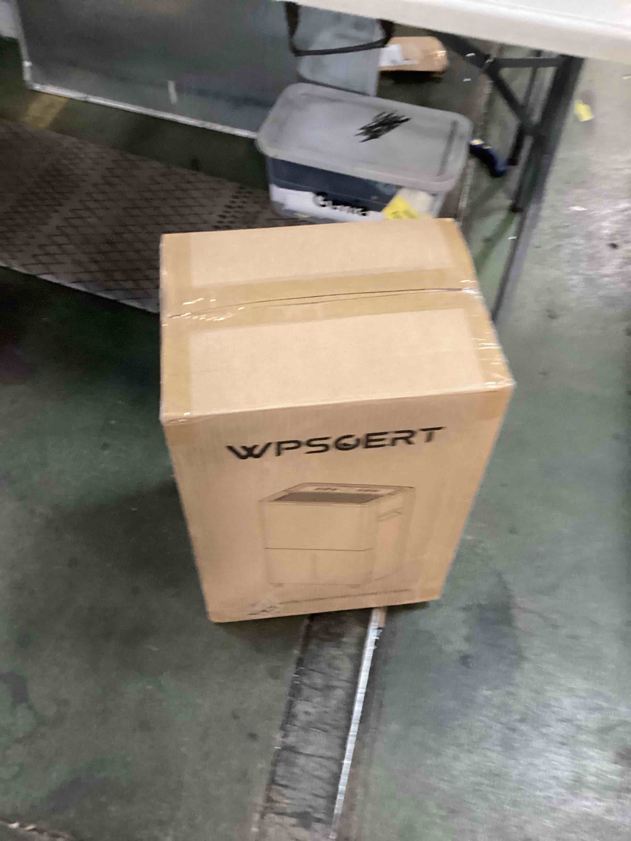 https://s3.amazonaws.com/lotting-images-prod/bidfta/PPE0038622_1724714663504.jpeg