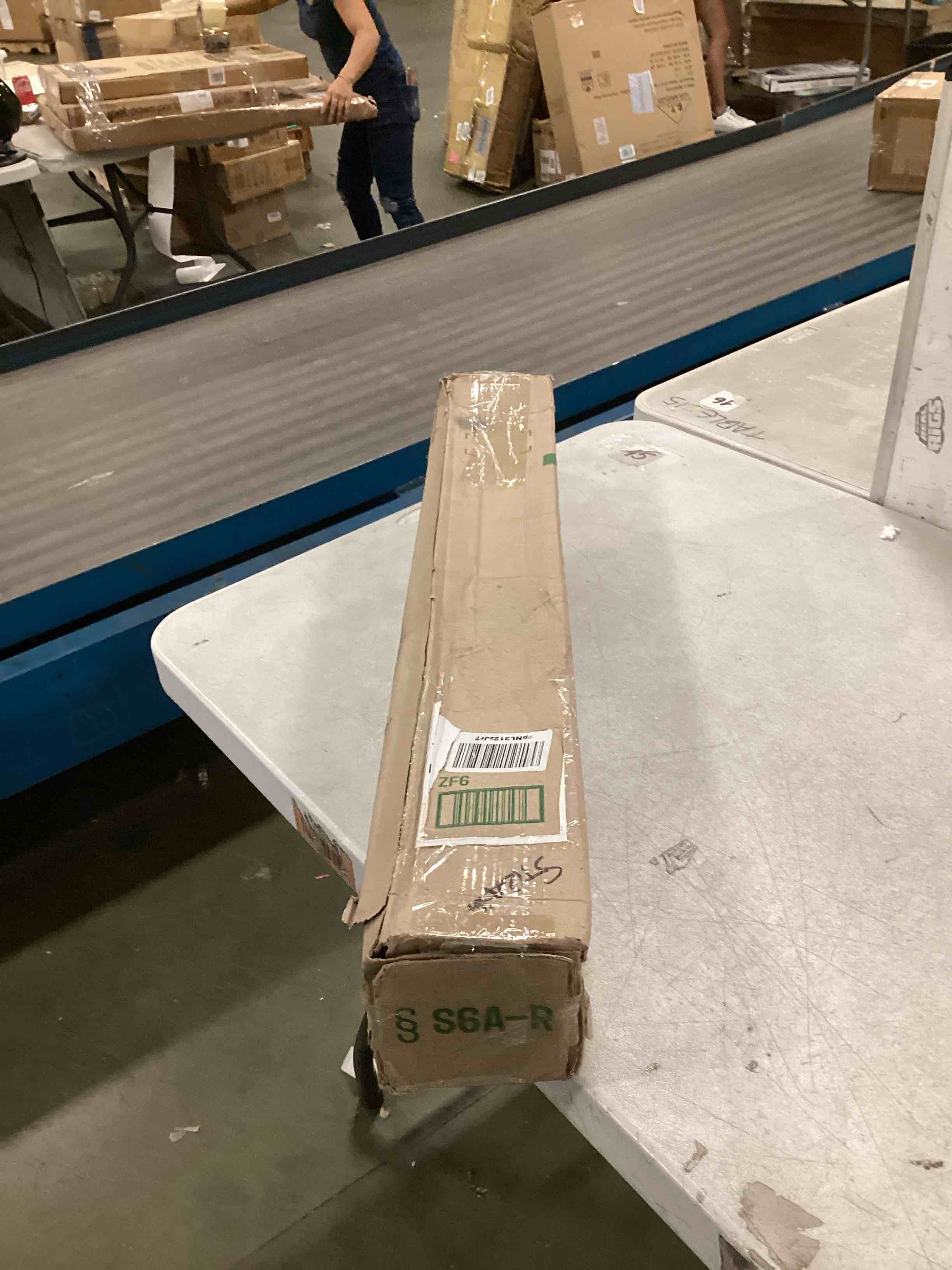 https://s3.amazonaws.com/lotting-images-prod/bidfta/PPE0039619_1724119769081.jpeg