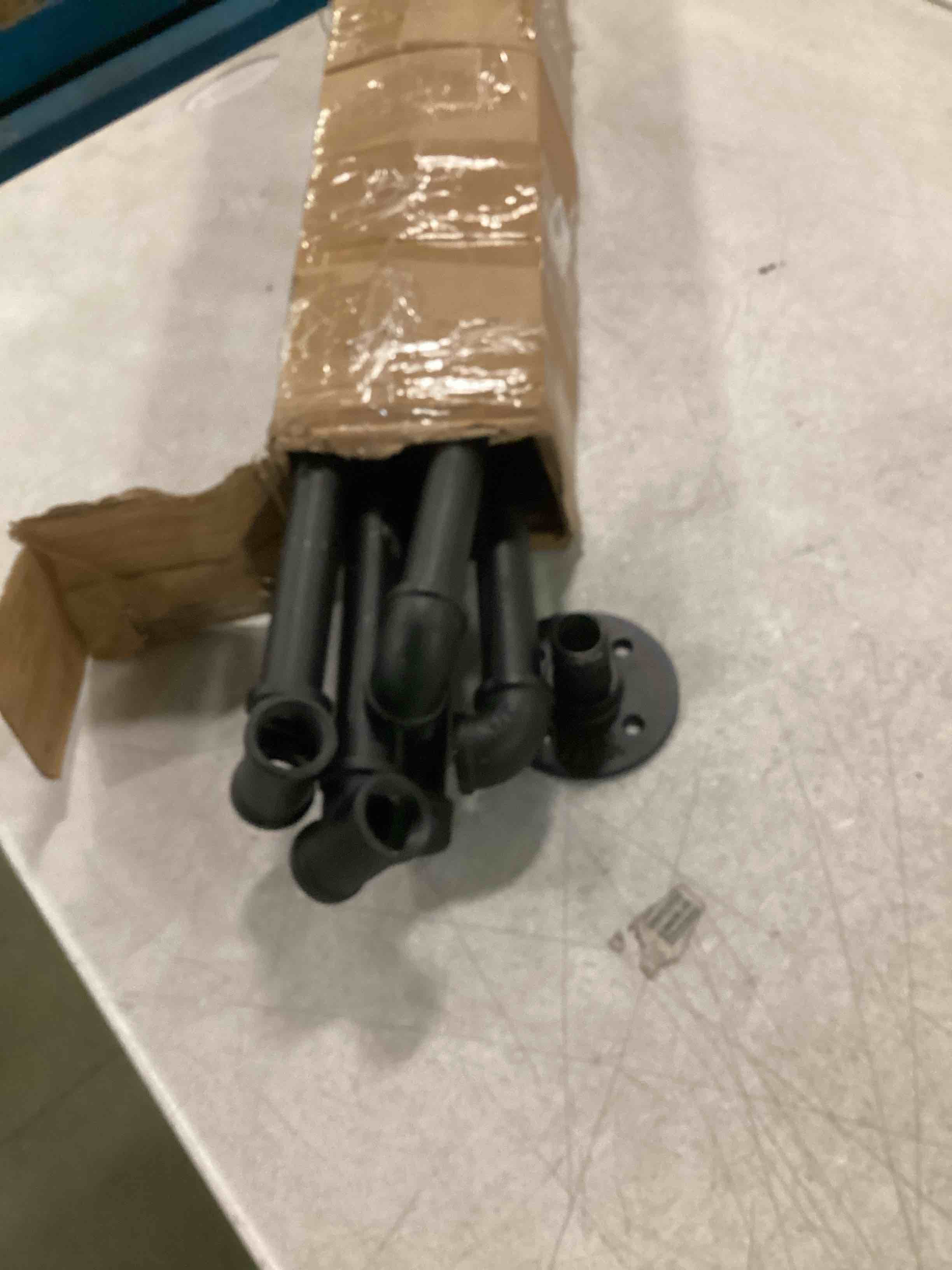 https://s3.amazonaws.com/lotting-images-prod/bidfta/PPE0039753_1723870824736.jpeg