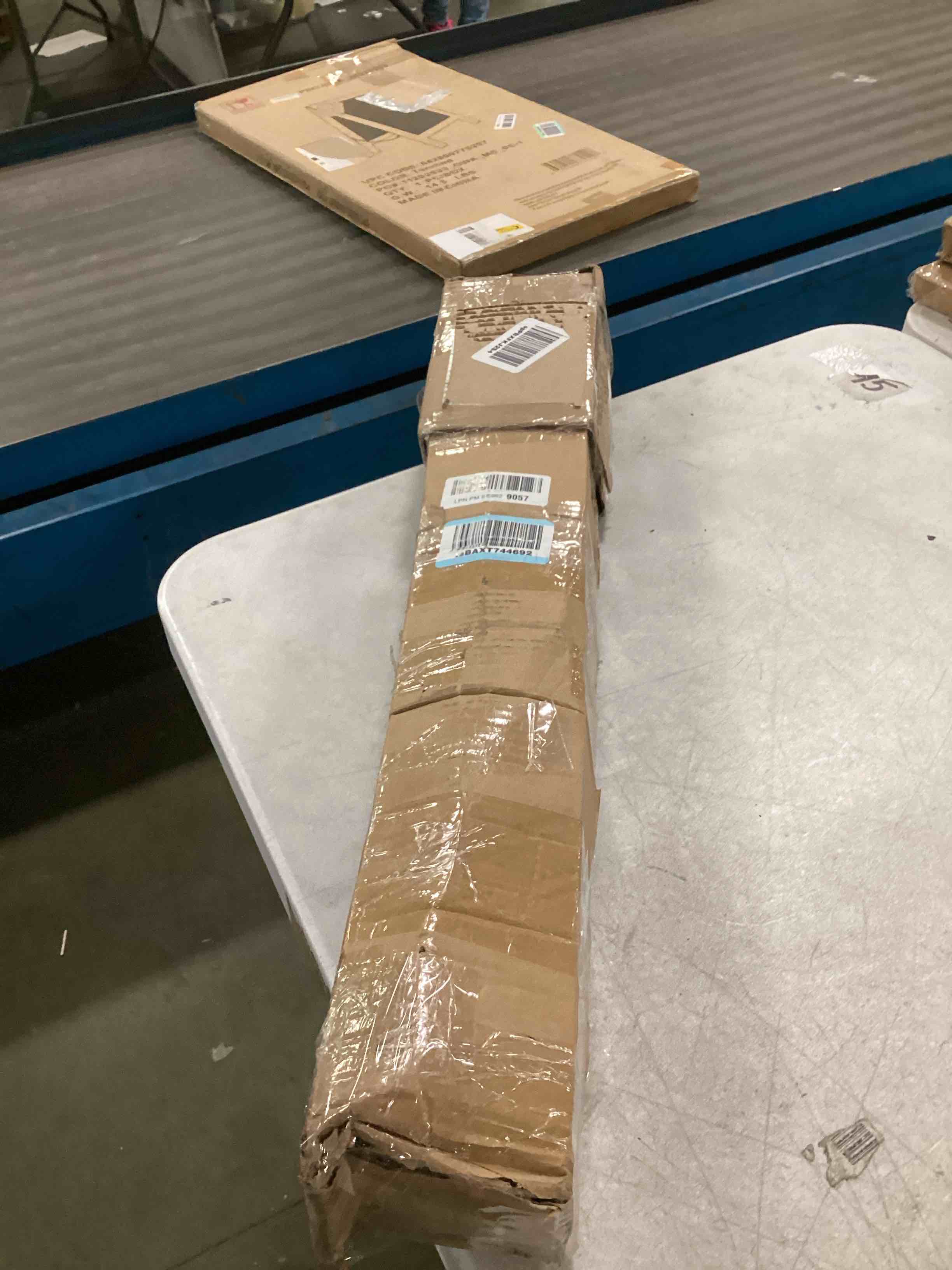 https://s3.amazonaws.com/lotting-images-prod/bidfta/PPE0039753_1723870862775.jpeg