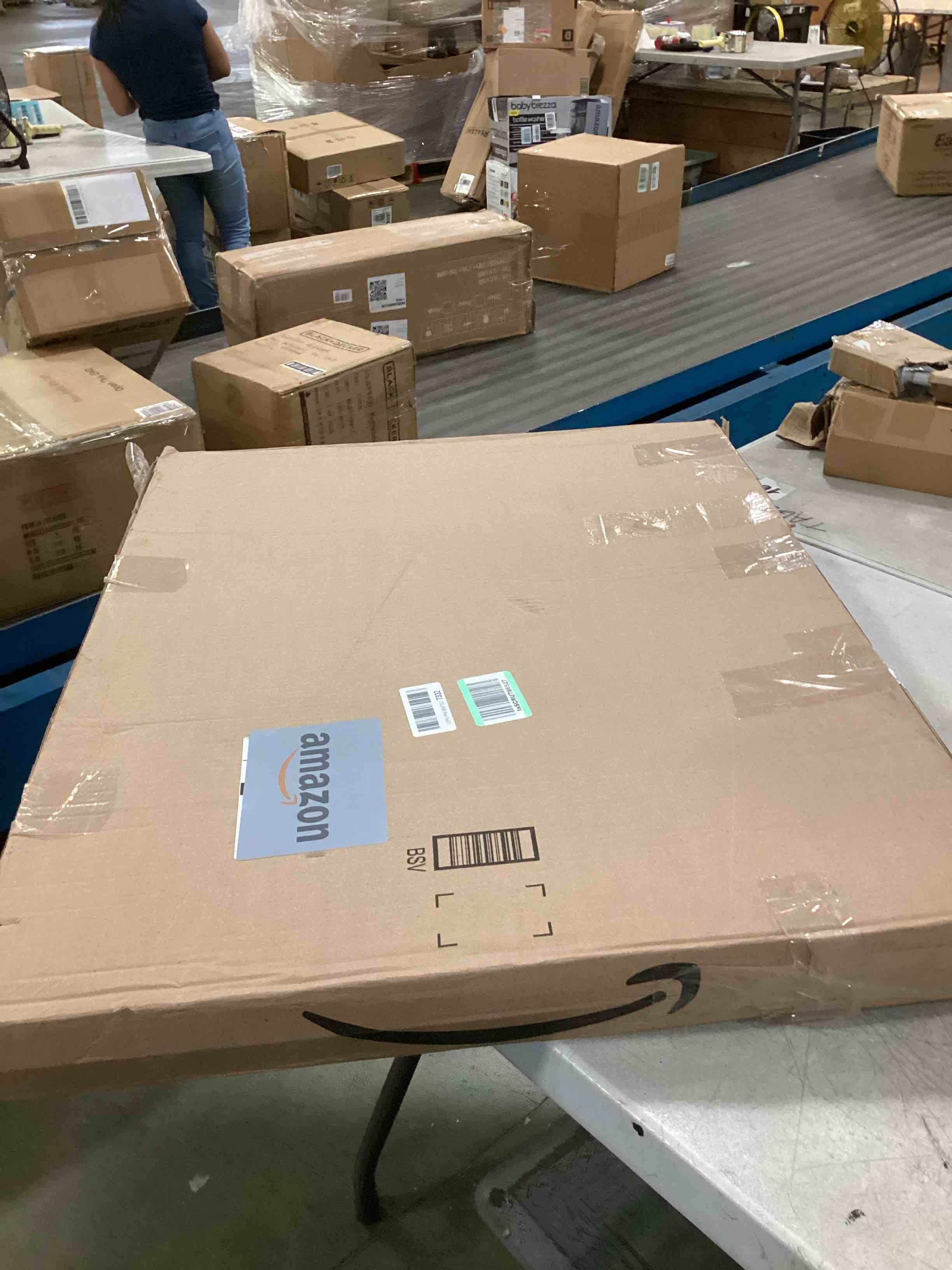 https://s3.amazonaws.com/lotting-images-prod/bidfta/PPE0039880_1723853095803.jpeg
