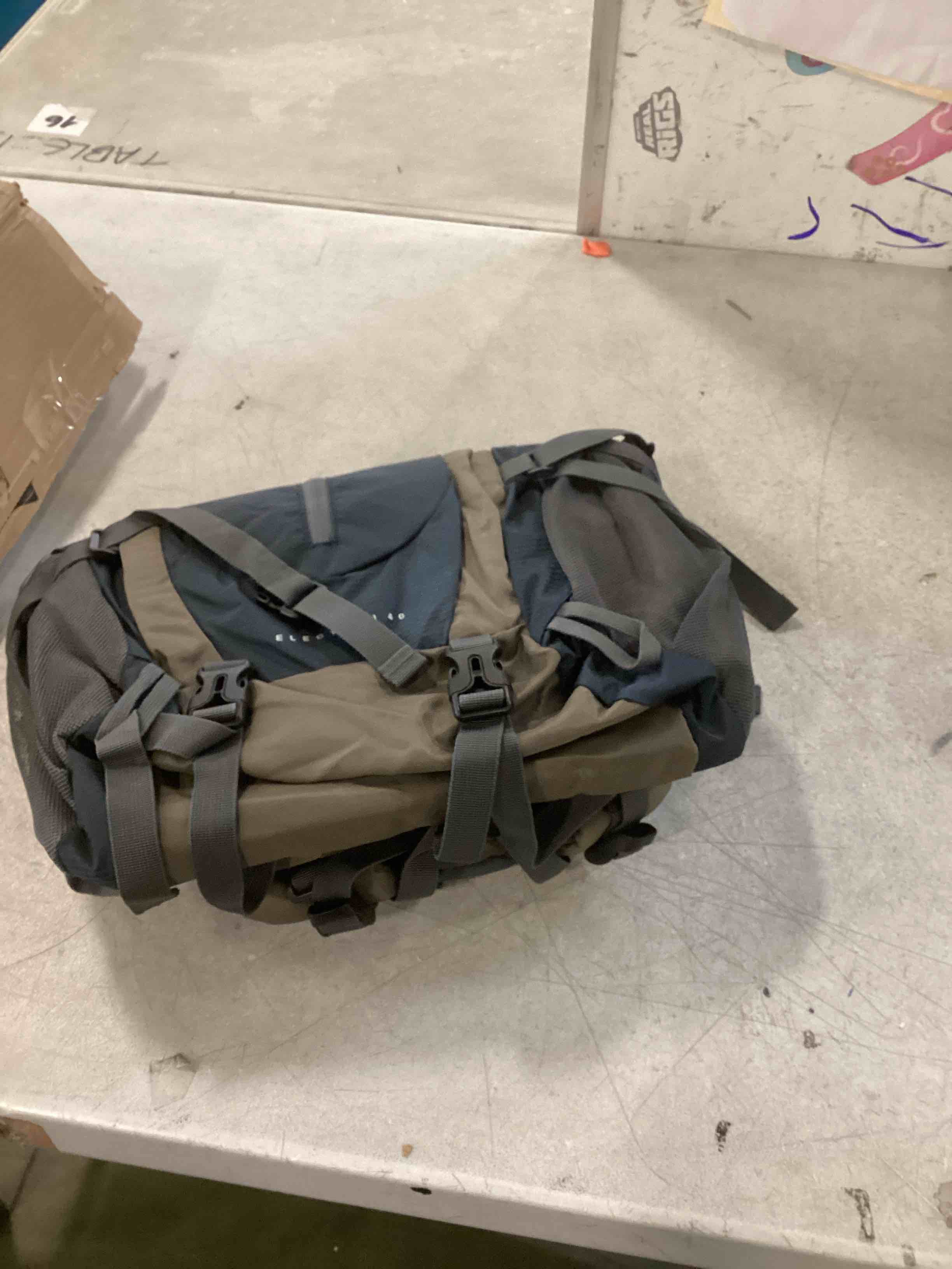 https://s3.amazonaws.com/lotting-images-prod/bidfta/PPE0039950_1723843028879.jpeg