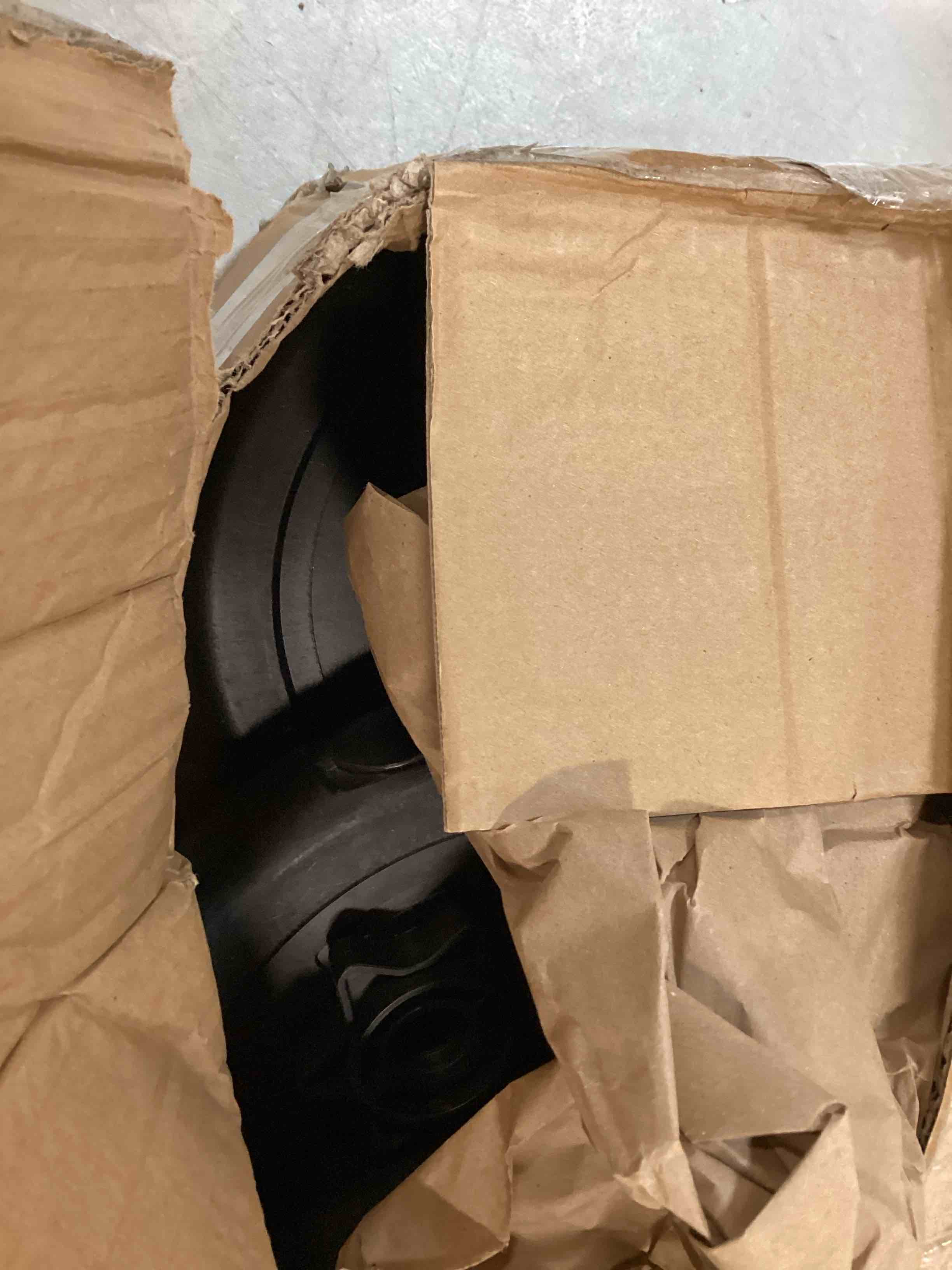 https://s3.amazonaws.com/lotting-images-prod/bidfta/PPE0040530_1724201811647.jpeg