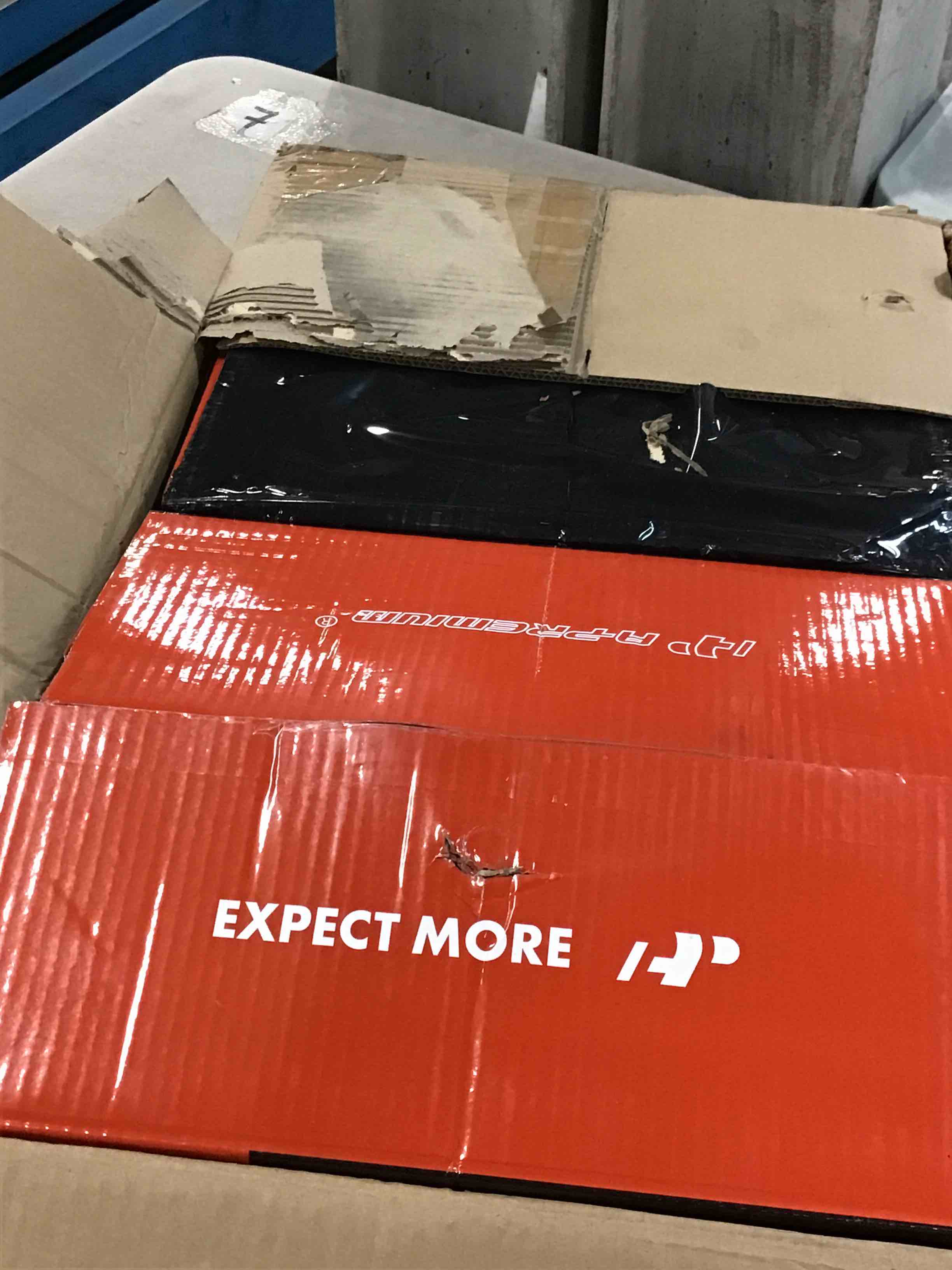 https://s3.amazonaws.com/lotting-images-prod/bidfta/PPE0041076_1723851617551.jpeg