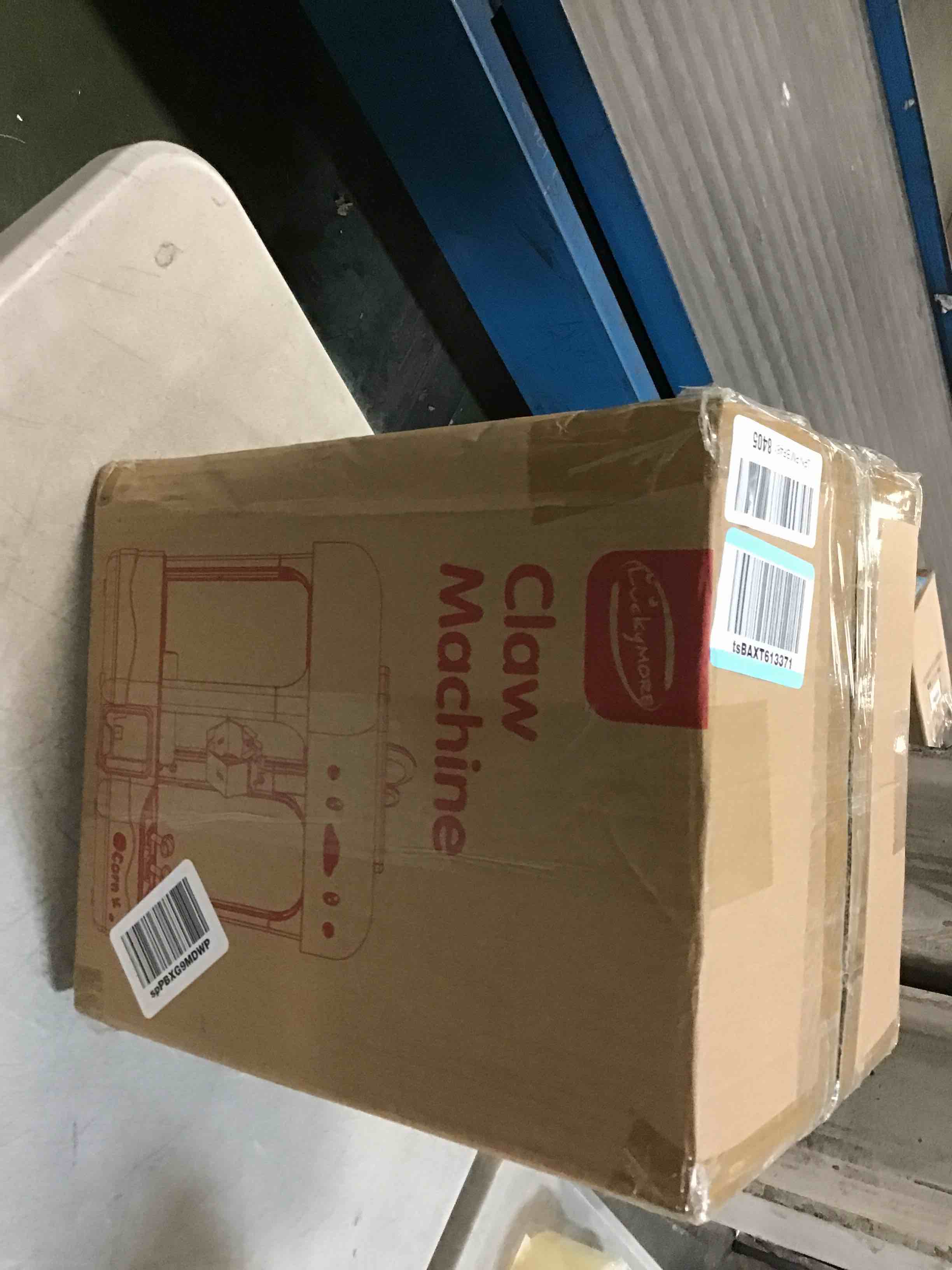 https://s3.amazonaws.com/lotting-images-prod/bidfta/PPE0041639_1723596567920.jpeg
