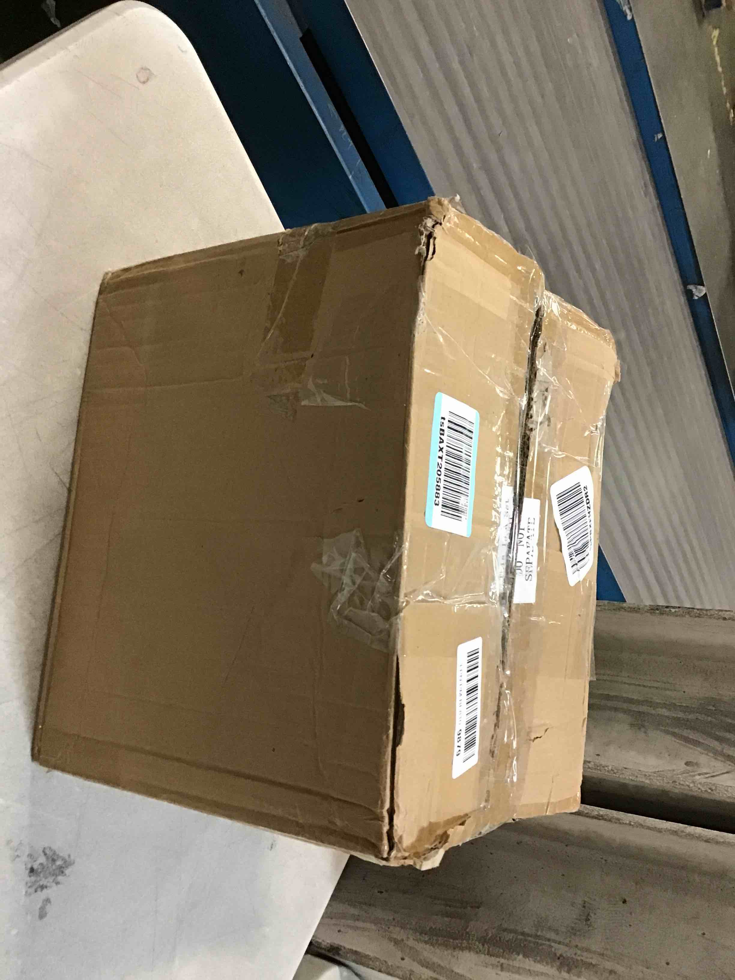 https://s3.amazonaws.com/lotting-images-prod/bidfta/PPE0041814_1723520469131.jpeg
