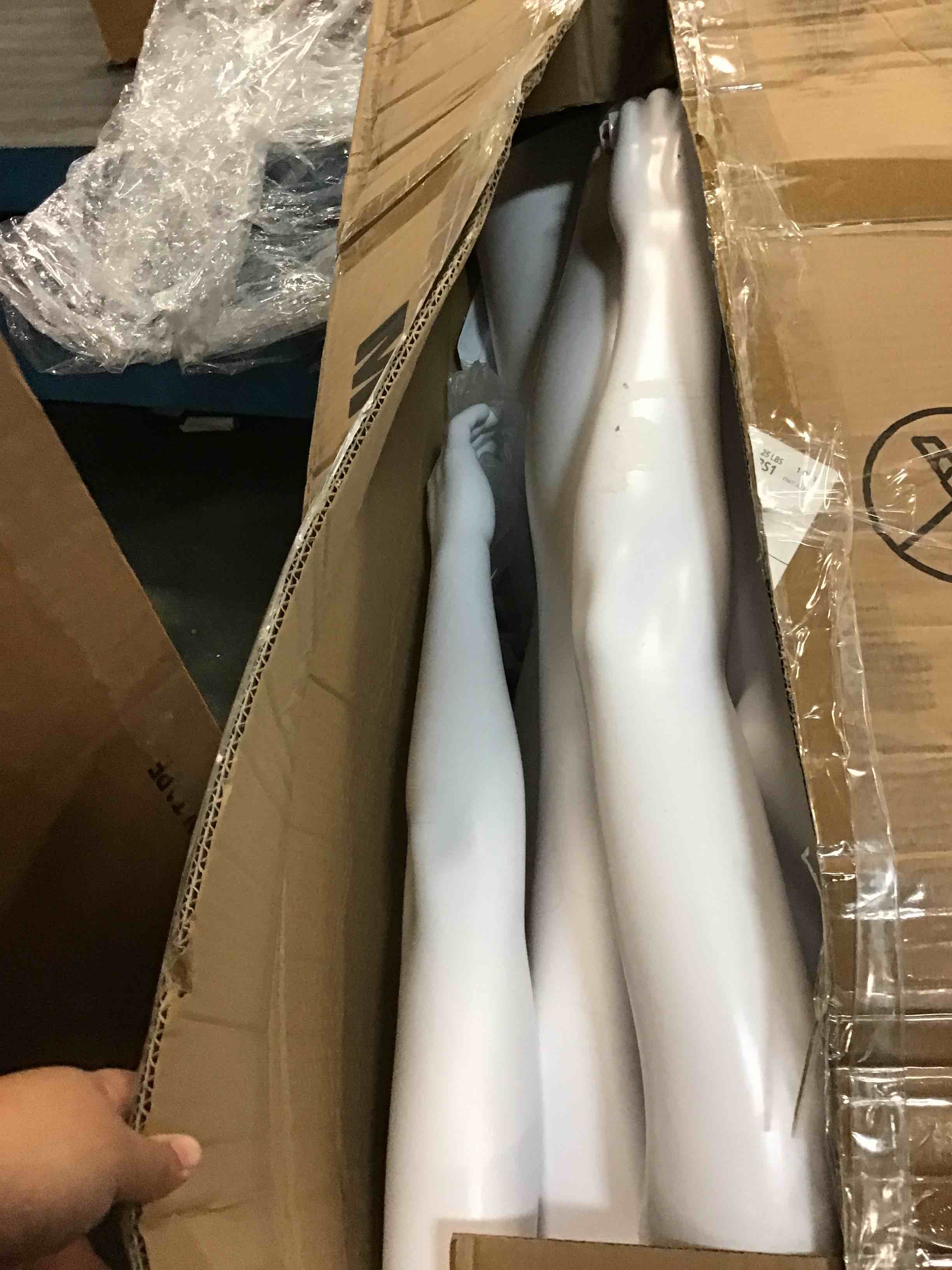 https://s3.amazonaws.com/lotting-images-prod/bidfta/PPE0041932_1723505925706.jpeg