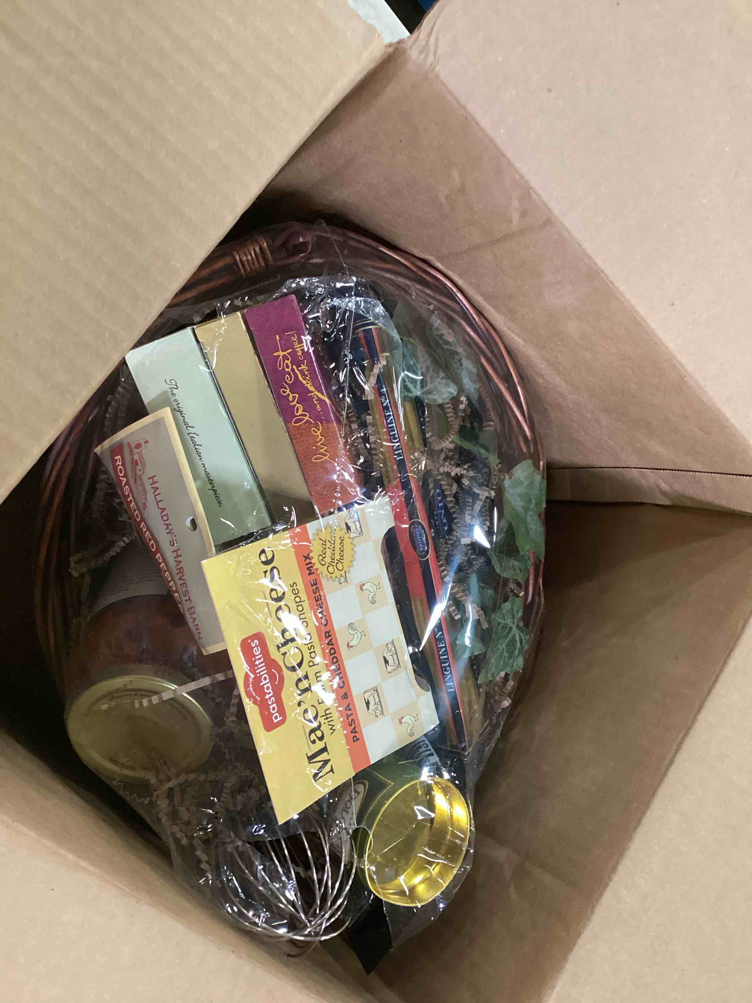 (expiration date 07/30/24) Gift Basket Village Italian Themed Dinner