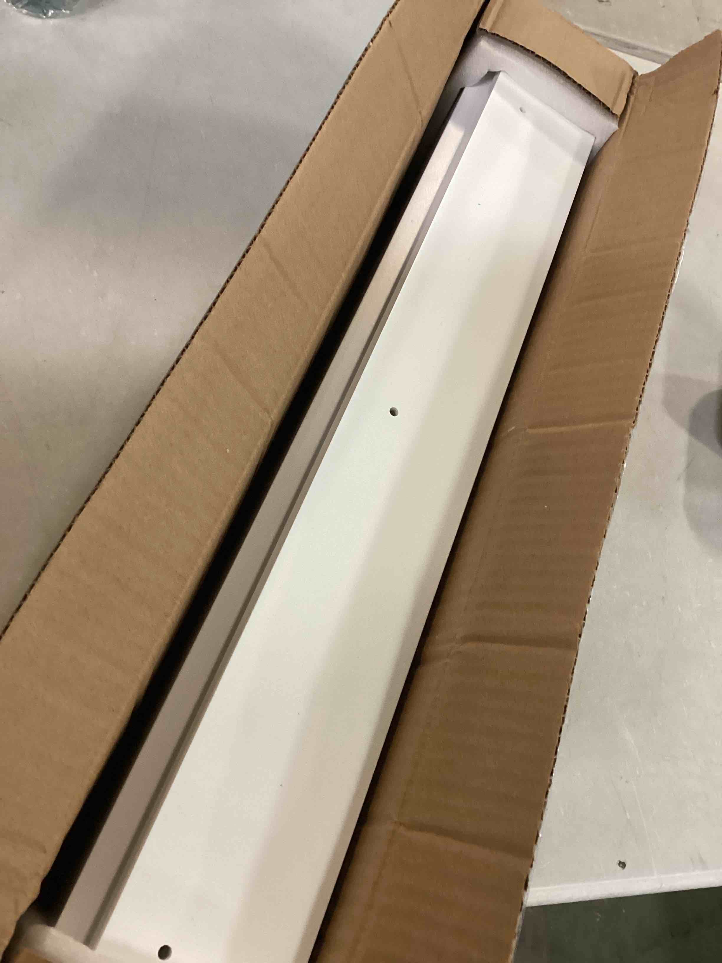 https://s3.amazonaws.com/lotting-images-prod/bidfta/PPE0044478_1724341774709.jpeg