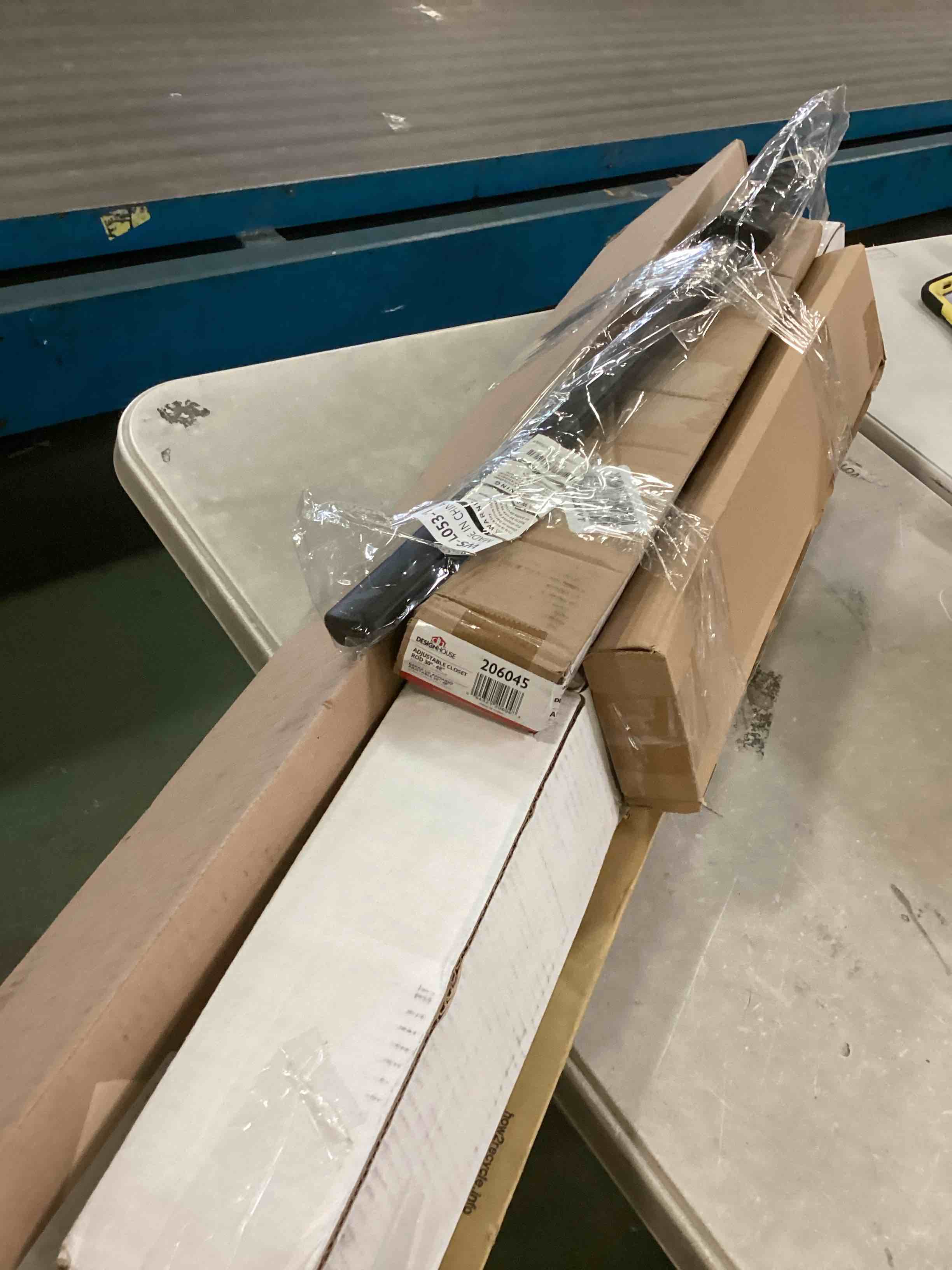 https://s3.amazonaws.com/lotting-images-prod/bidfta/PPE0044716_1724253885680.jpeg