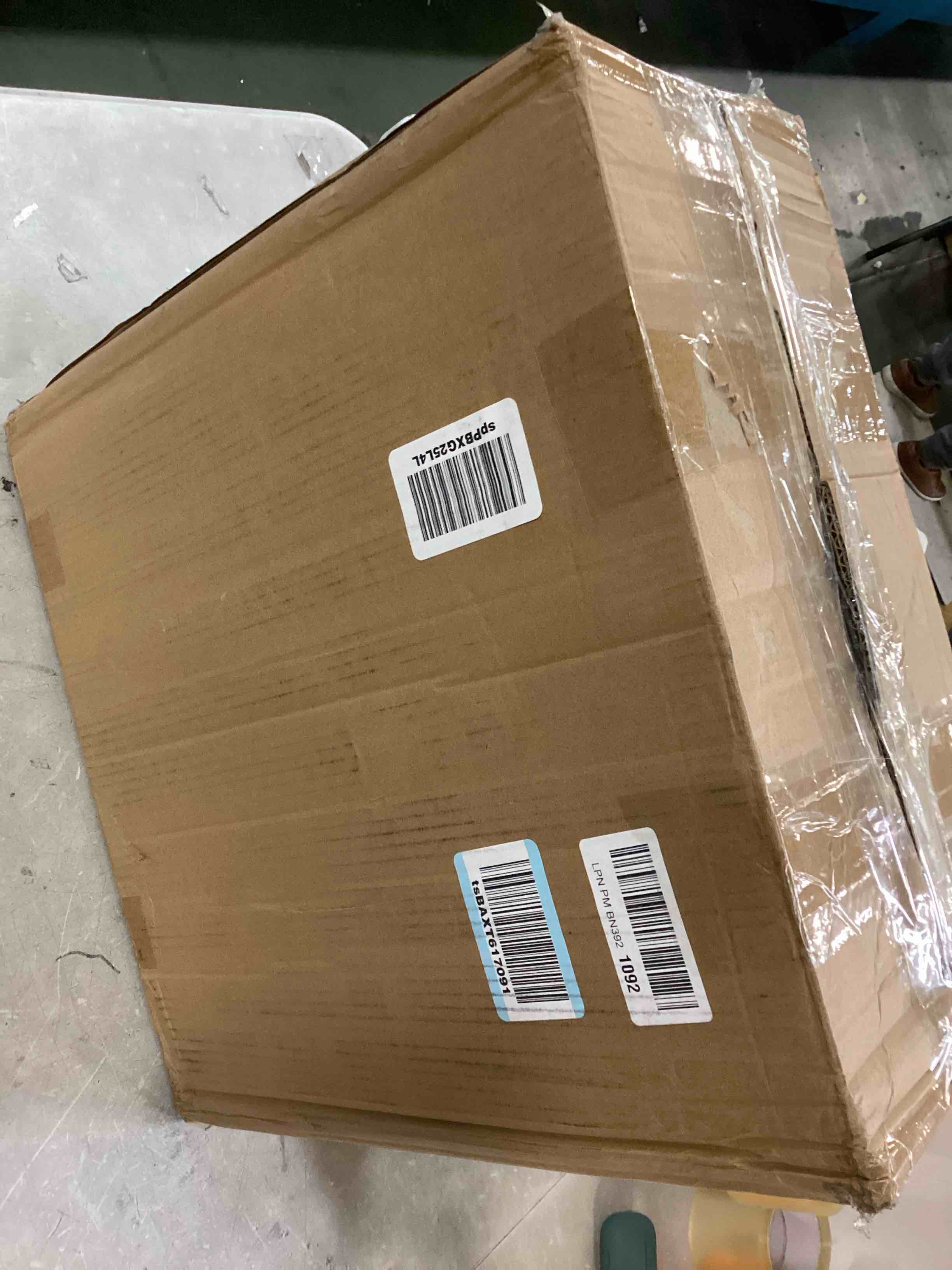 https://s3.amazonaws.com/lotting-images-prod/bidfta/PPE0044769_1724248040082.jpeg