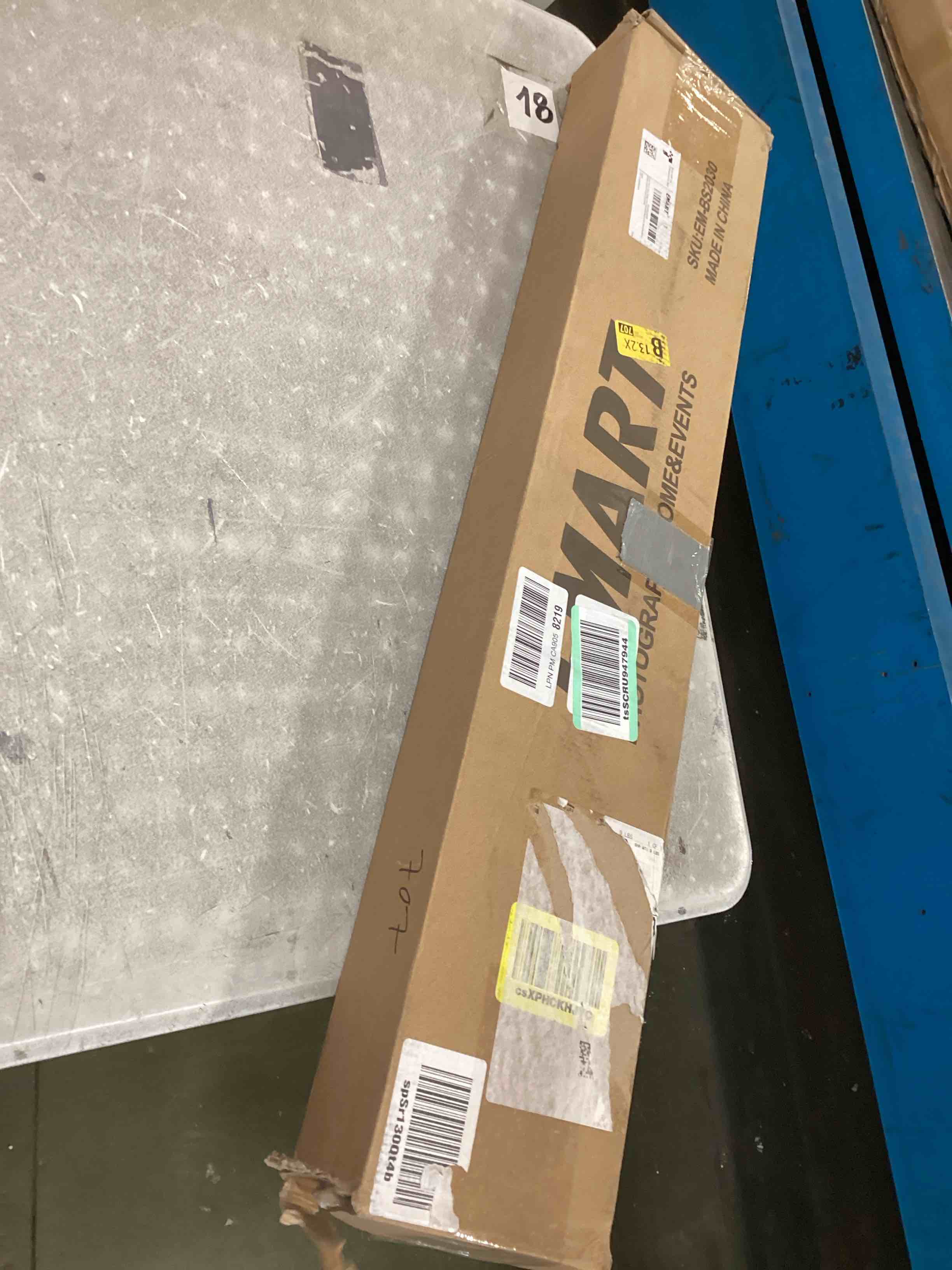 https://s3.amazonaws.com/lotting-images-prod/bidfta/PPE0045037_1724158190638.jpeg