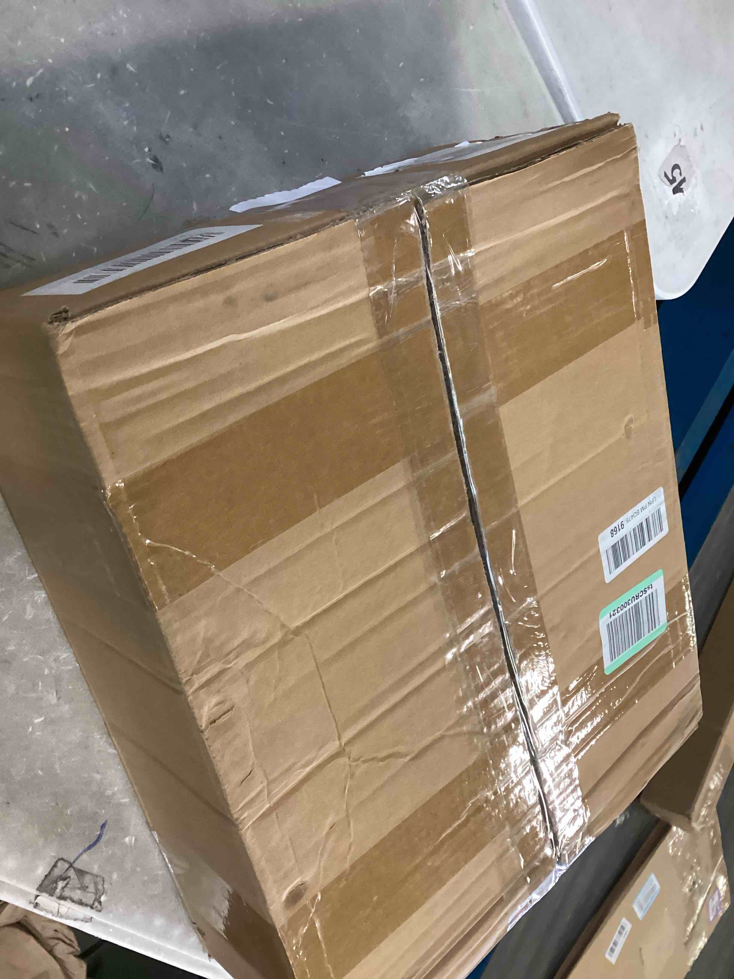 https://s3.amazonaws.com/lotting-images-prod/bidfta/PPE0045312_1723833963311.jpeg