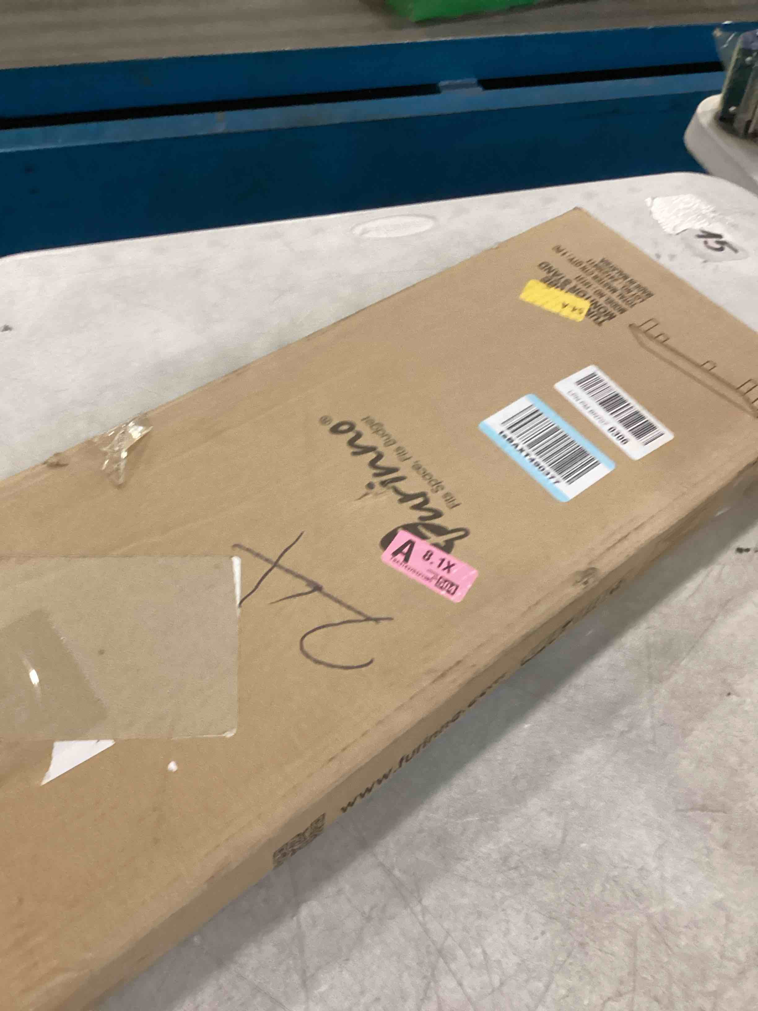 https://s3.amazonaws.com/lotting-images-prod/bidfta/PPE0045677_1723731729511.jpeg
