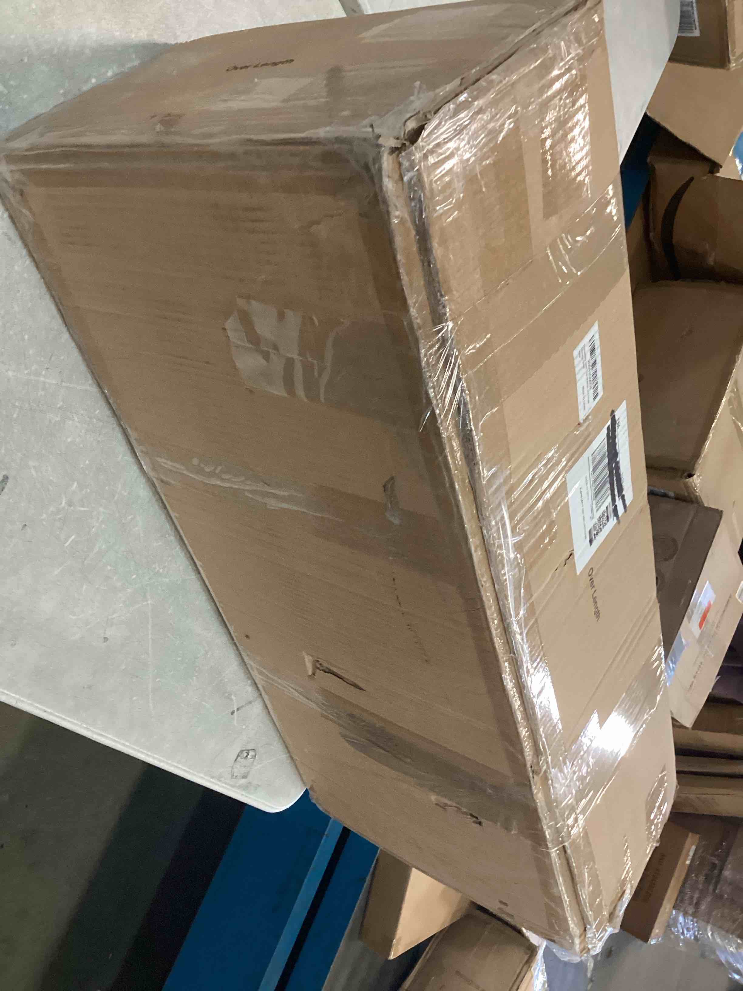 https://s3.amazonaws.com/lotting-images-prod/bidfta/PPE0045869_1723646083920.jpeg