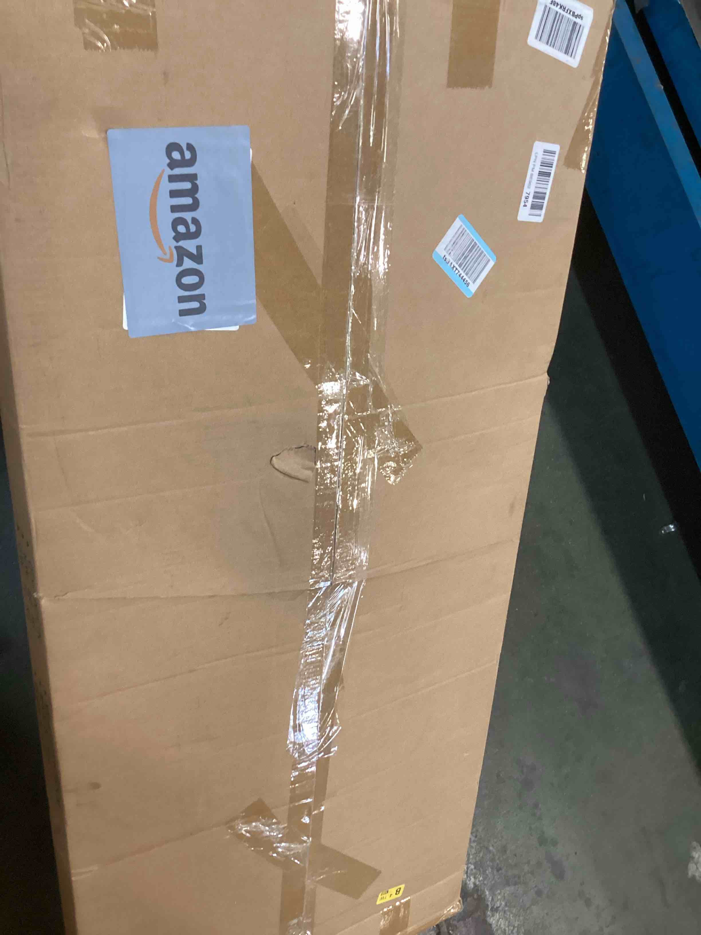 https://s3.amazonaws.com/lotting-images-prod/bidfta/PPE0045936_1723640551429.jpeg