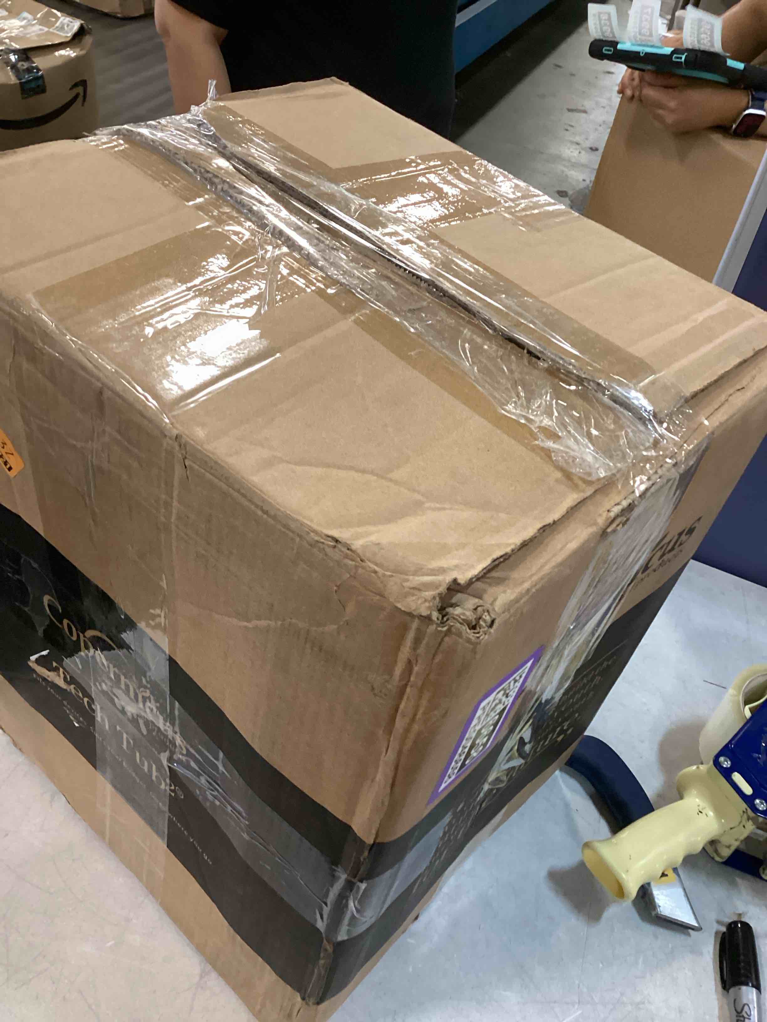 https://s3.amazonaws.com/lotting-images-prod/bidfta/PPE0046658_1724245757438.jpeg