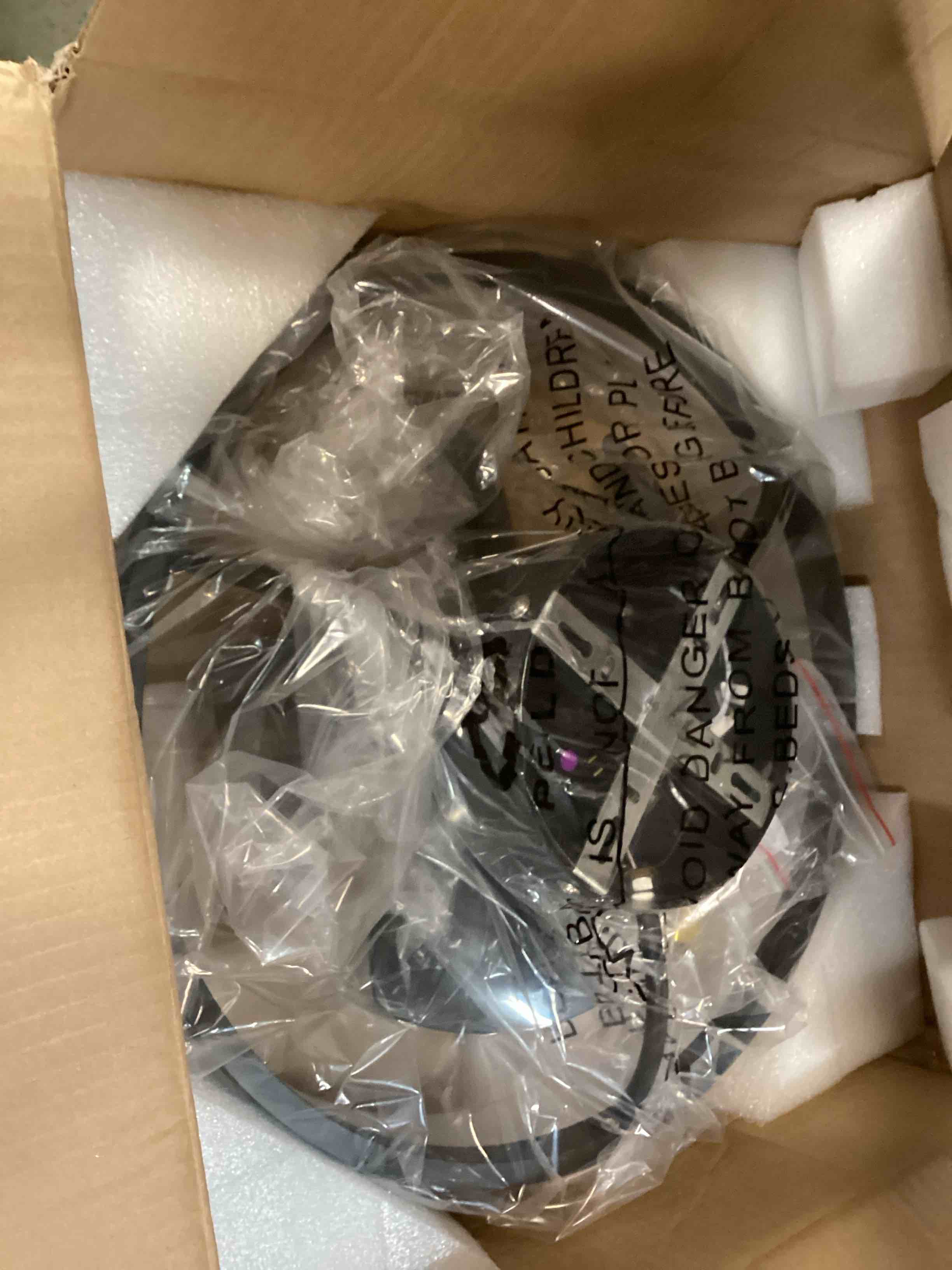https://s3.amazonaws.com/lotting-images-prod/bidfta/PPE0046660_1724245613496.jpeg