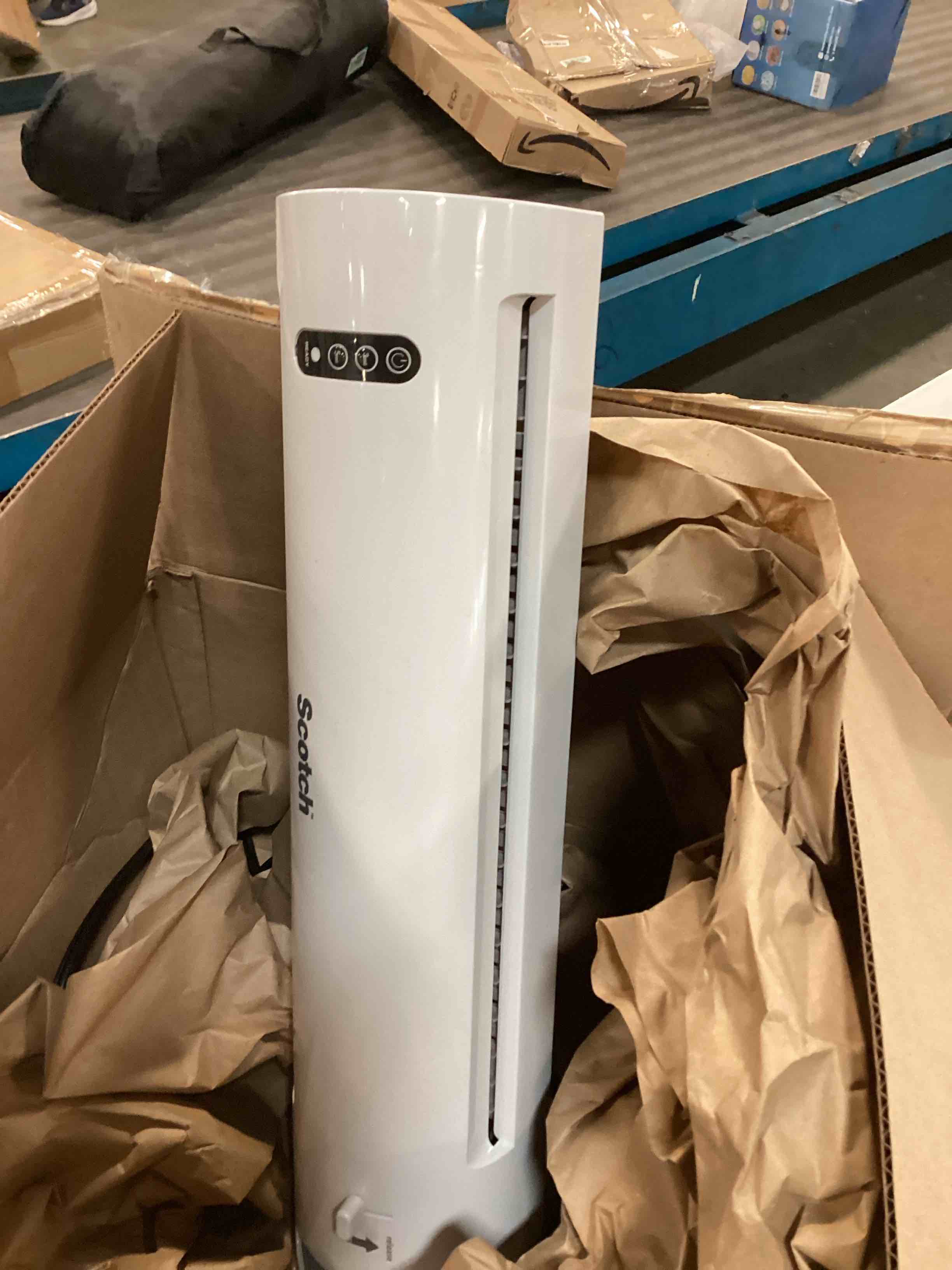 https://s3.amazonaws.com/lotting-images-prod/bidfta/PPE0046965_1724096243189.jpeg