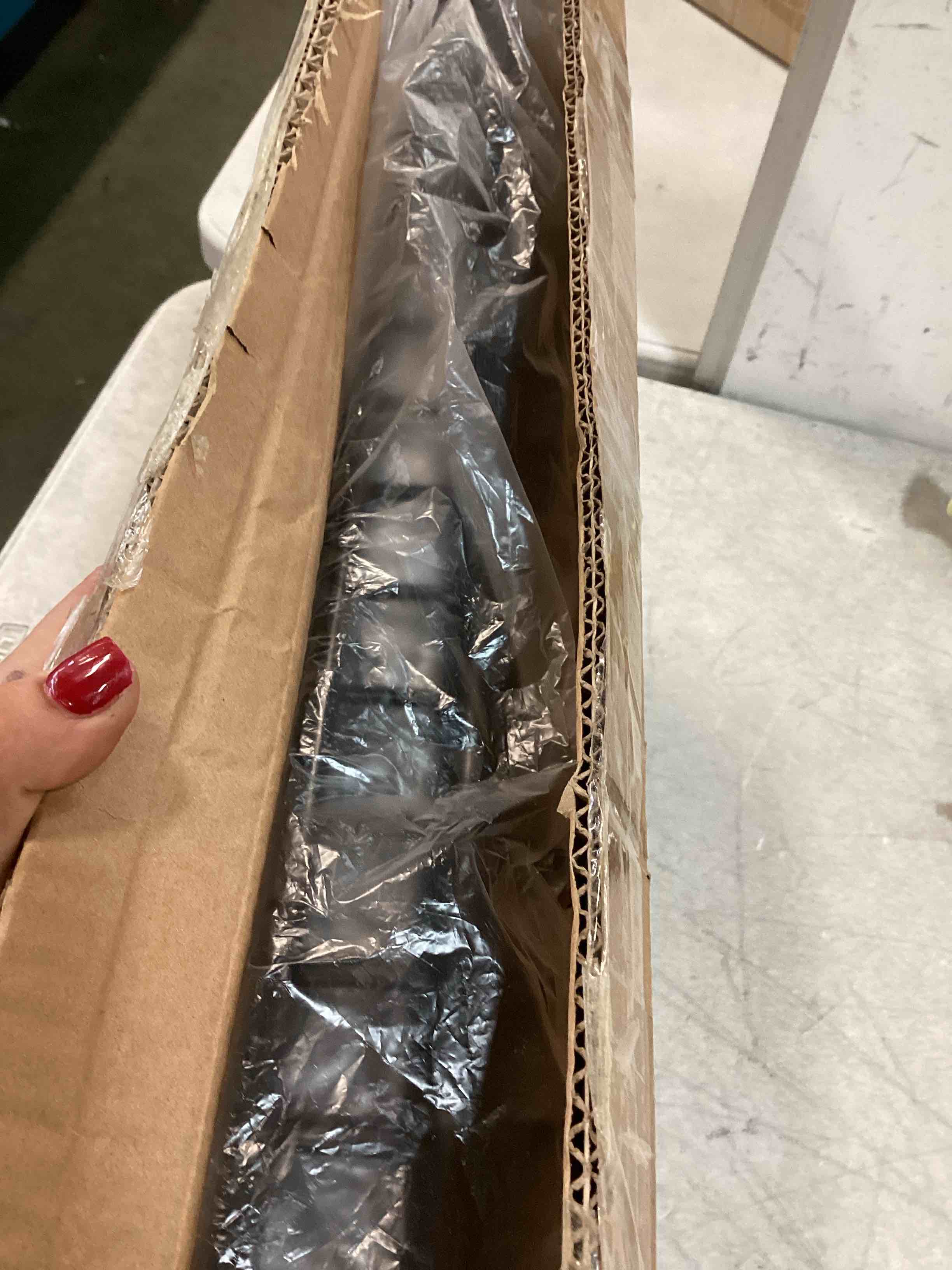 https://s3.amazonaws.com/lotting-images-prod/bidfta/PPE0047008_1724088215763.jpeg