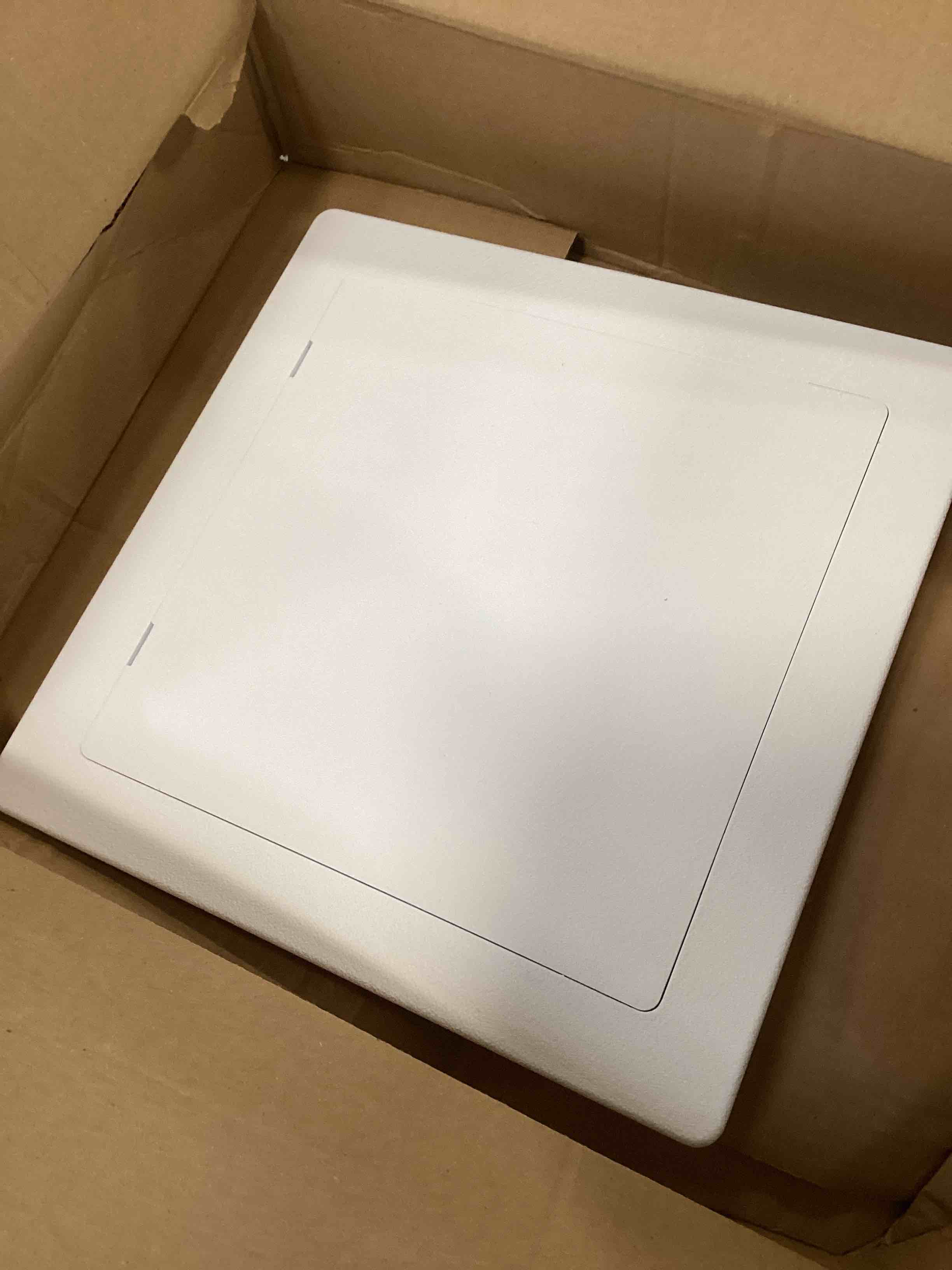 https://s3.amazonaws.com/lotting-images-prod/bidfta/PPE0047872_1723638632206.jpeg