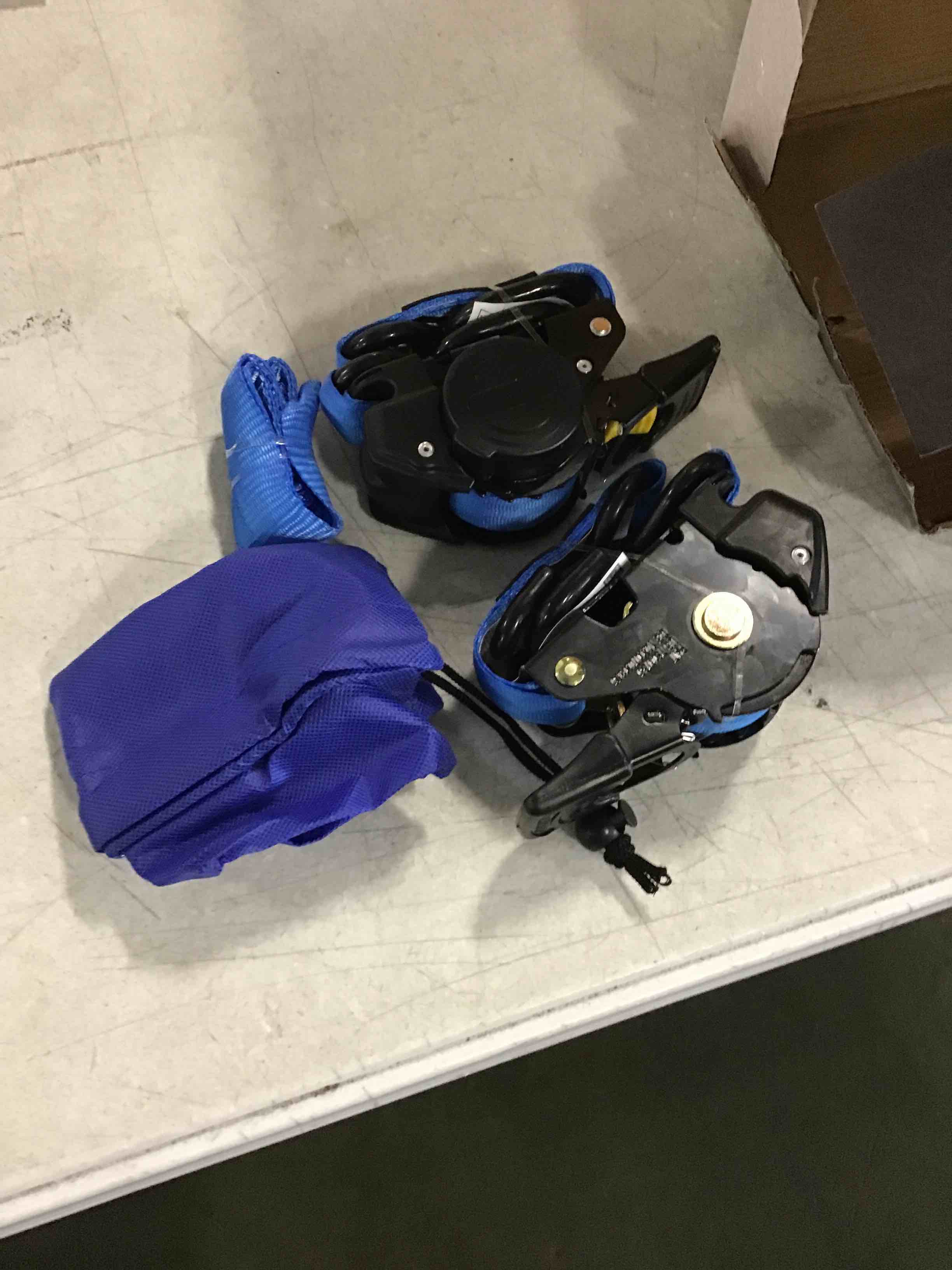 https://s3.amazonaws.com/lotting-images-prod/bidfta/PPE0050366_1724169296721.jpeg