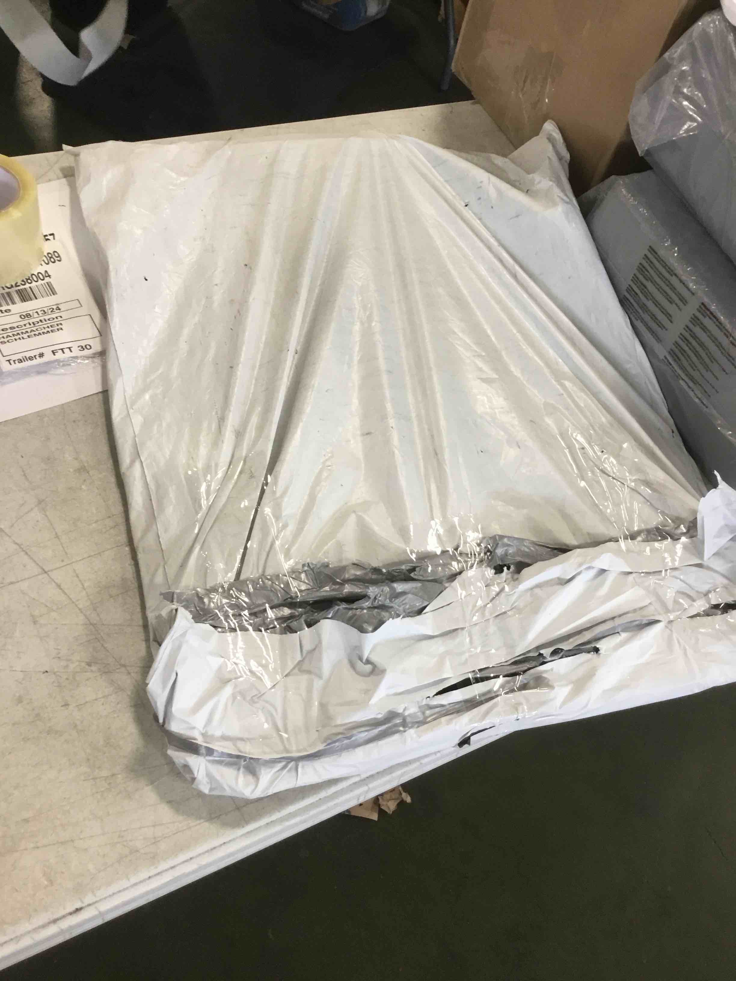 https://s3.amazonaws.com/lotting-images-prod/bidfta/PPE0050702_1723743134815.jpeg