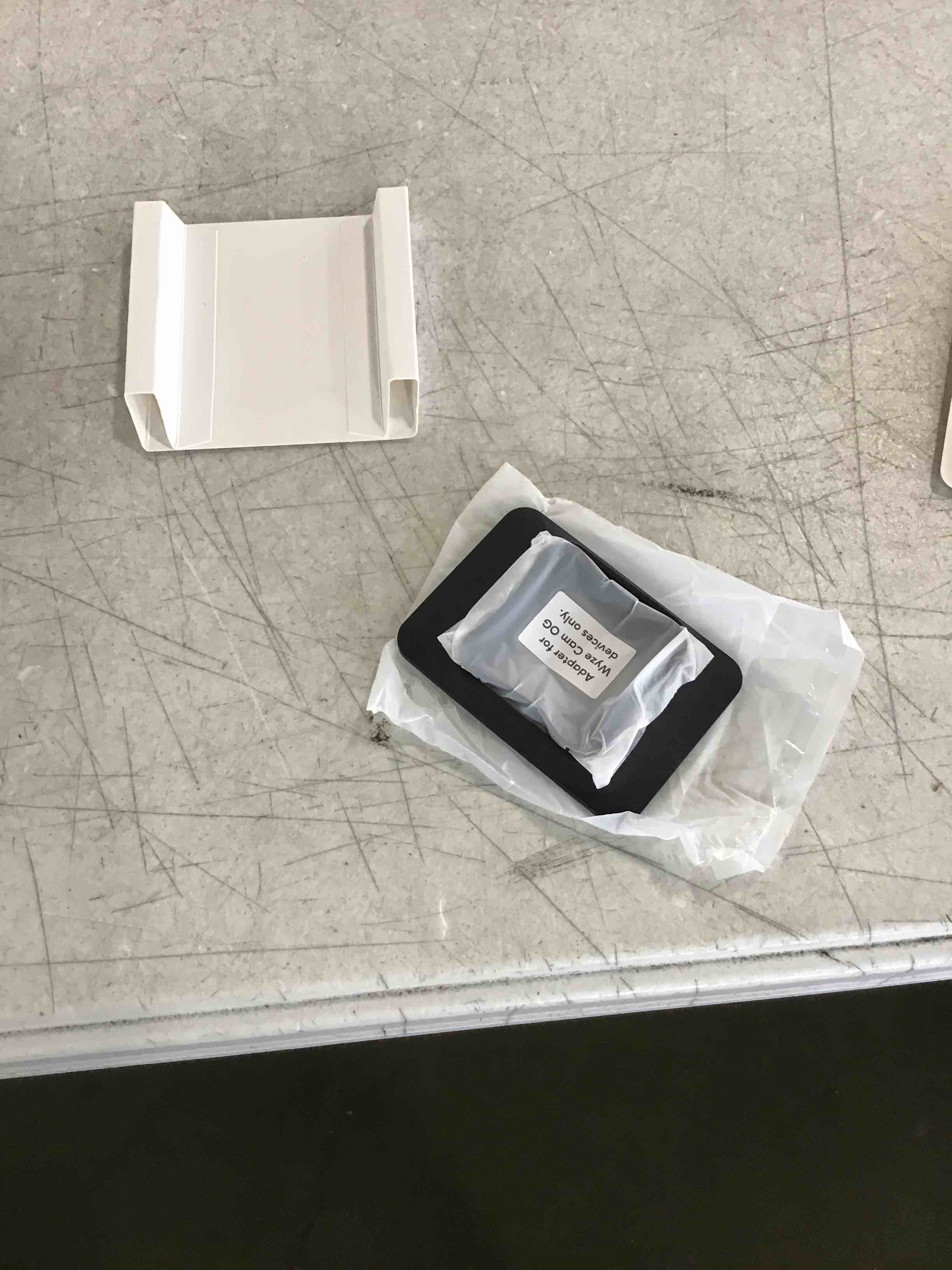 https://s3.amazonaws.com/lotting-images-prod/bidfta/PPE0051600_1723125304955.jpeg