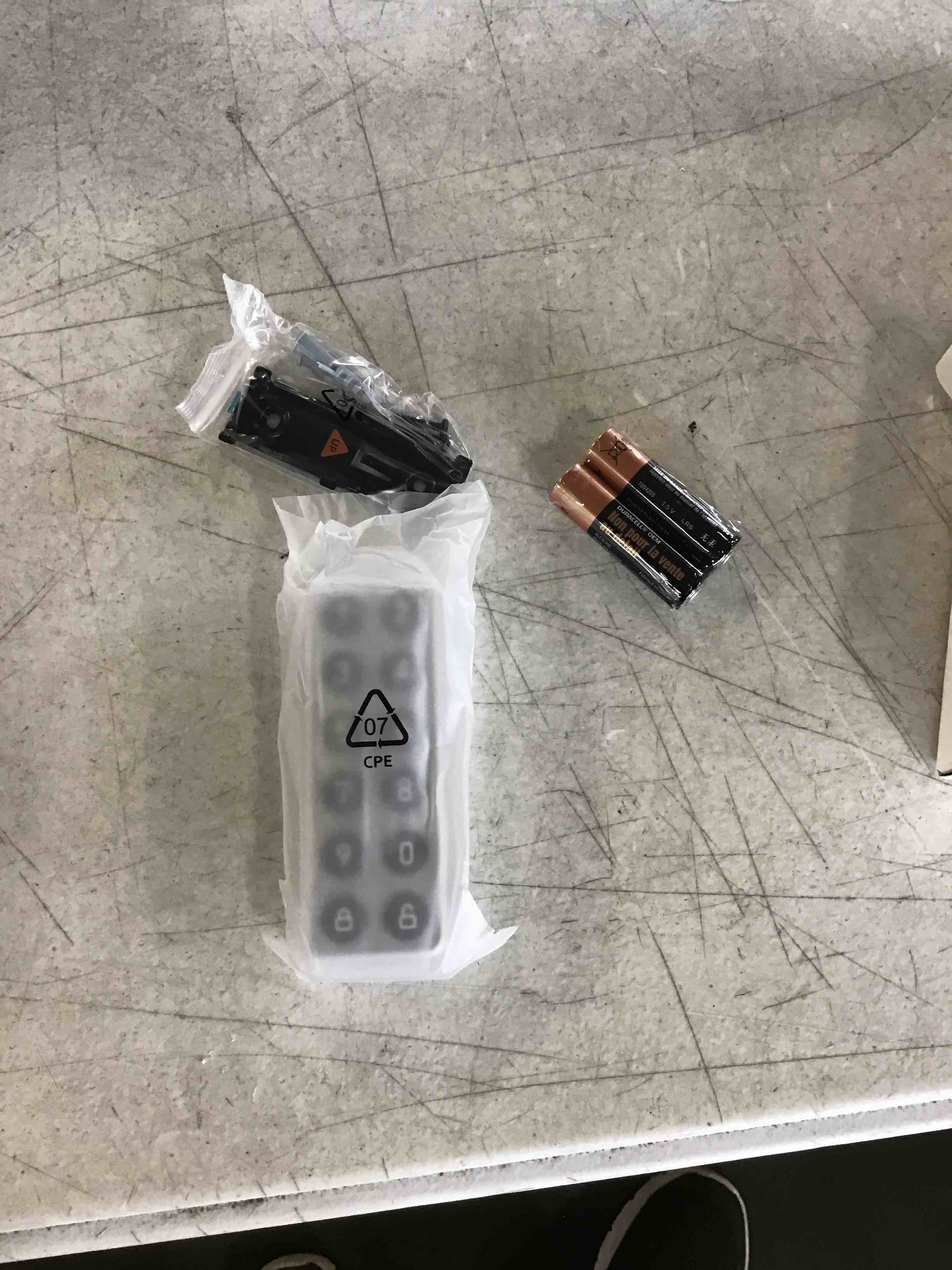 https://s3.amazonaws.com/lotting-images-prod/bidfta/PPE0051898_1723057816845.jpeg